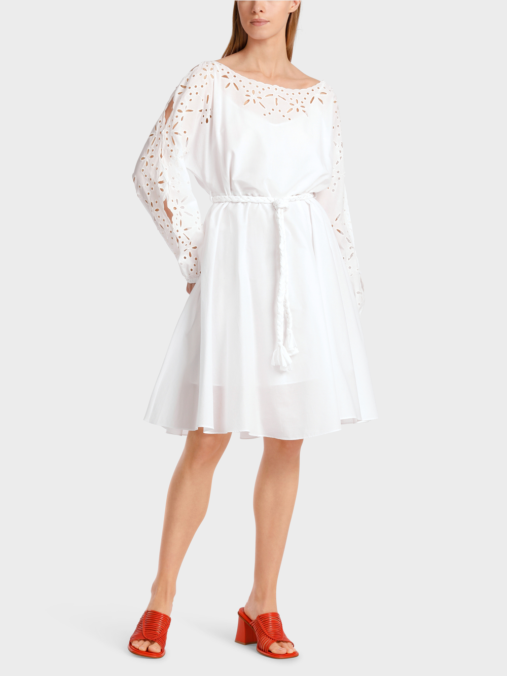 Feminines Baumwollkleid mit Spitze | marc-cain.com/de