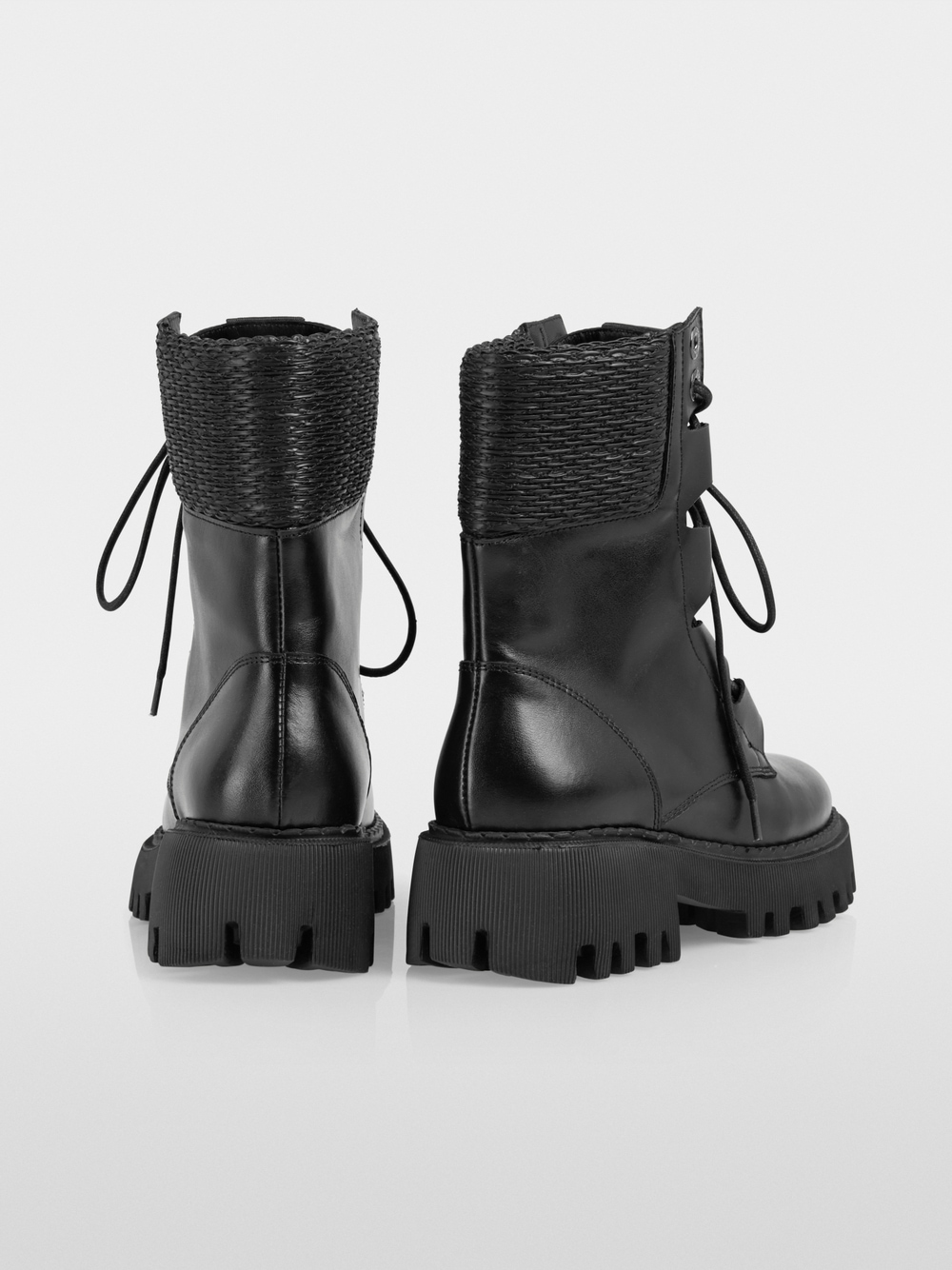 Stiefeletten Marc Cain Marc Cain Ankle Boots Schwarz Leder-Bootie