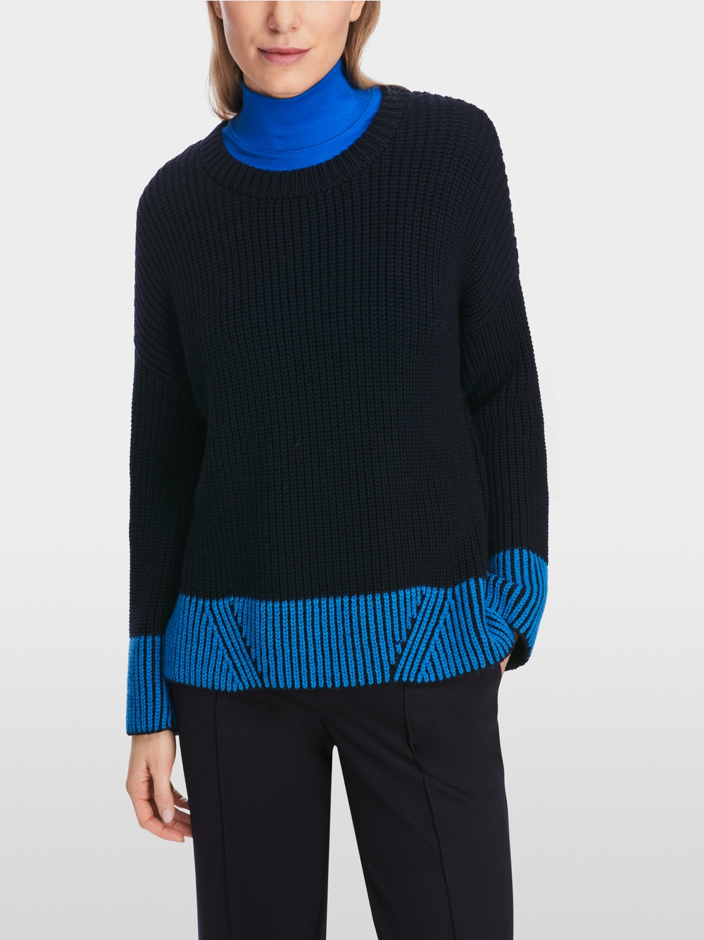 Oversized Sweater Knitted in Germany | marc-cain.com/de