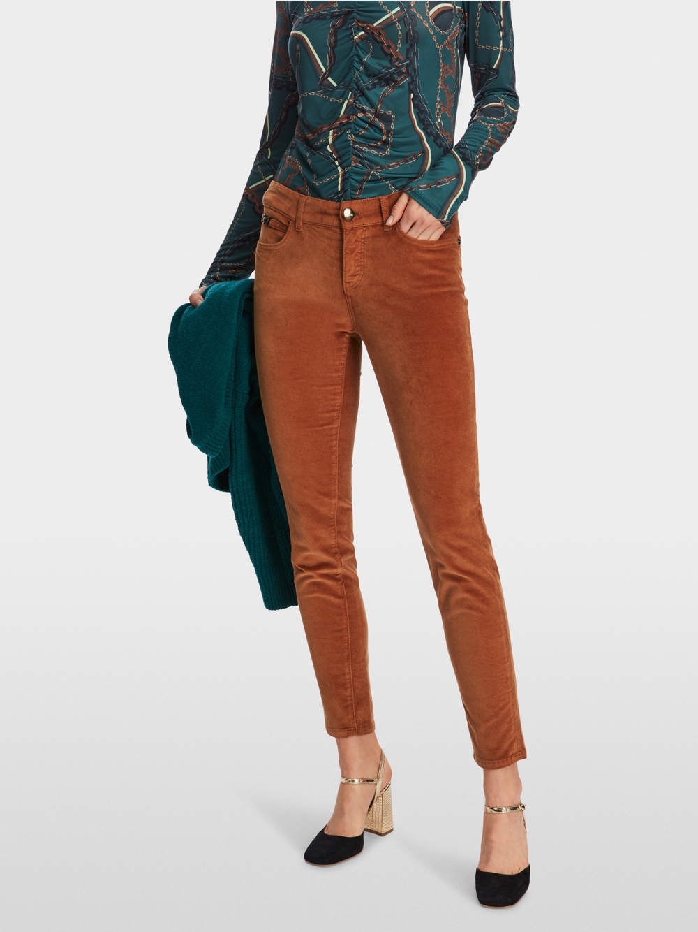 SILVI trousers in velvety soft material