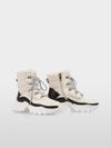 Sporty lace-up boots
