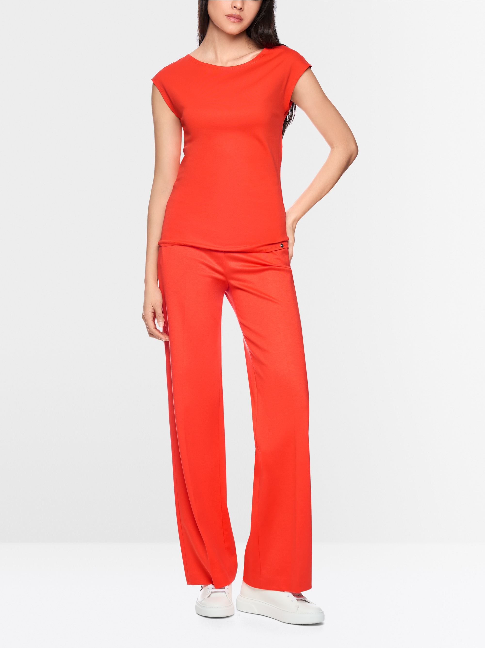 T-shirt with cut sleeves