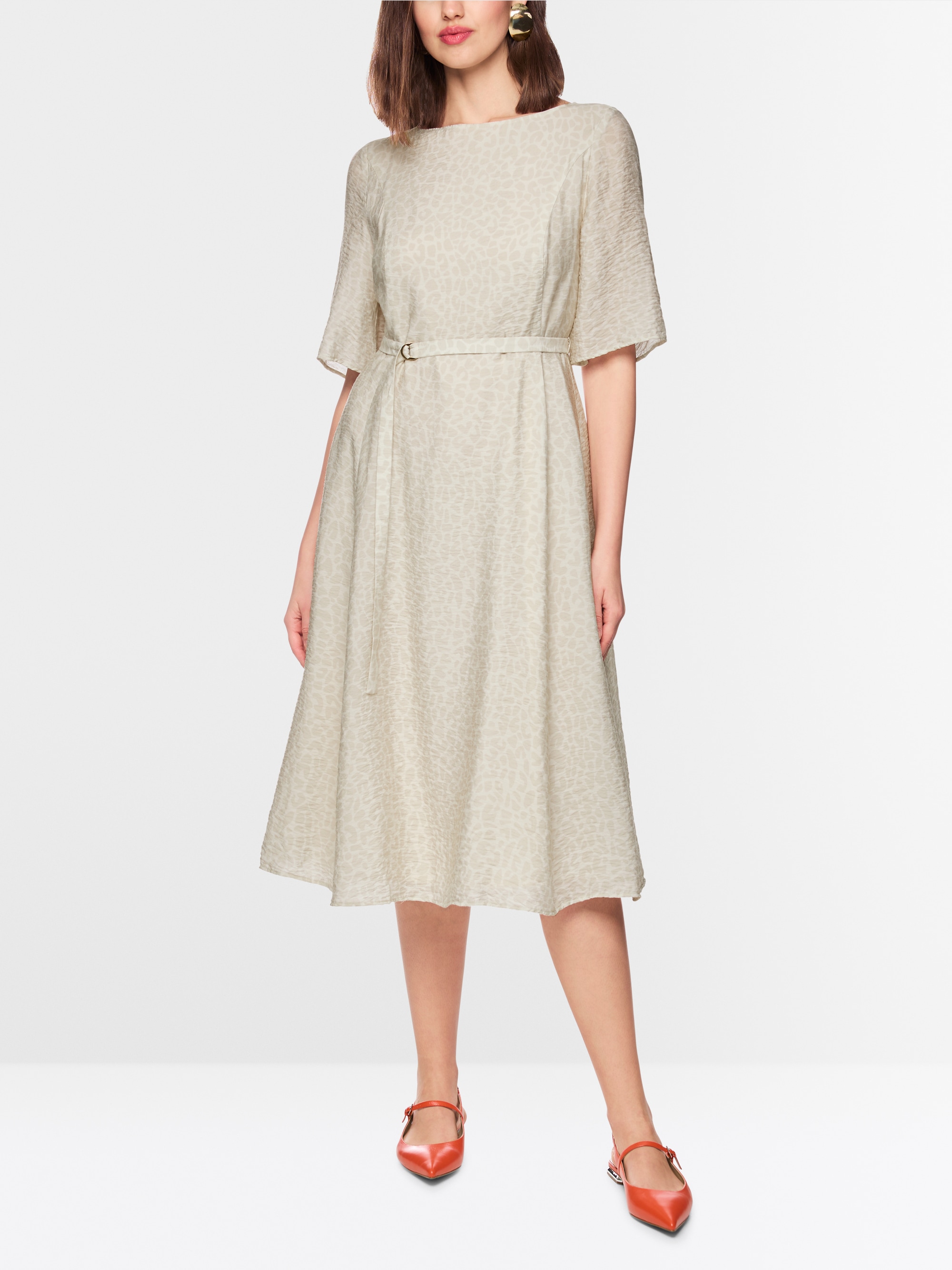 Flowing dress with leopard print