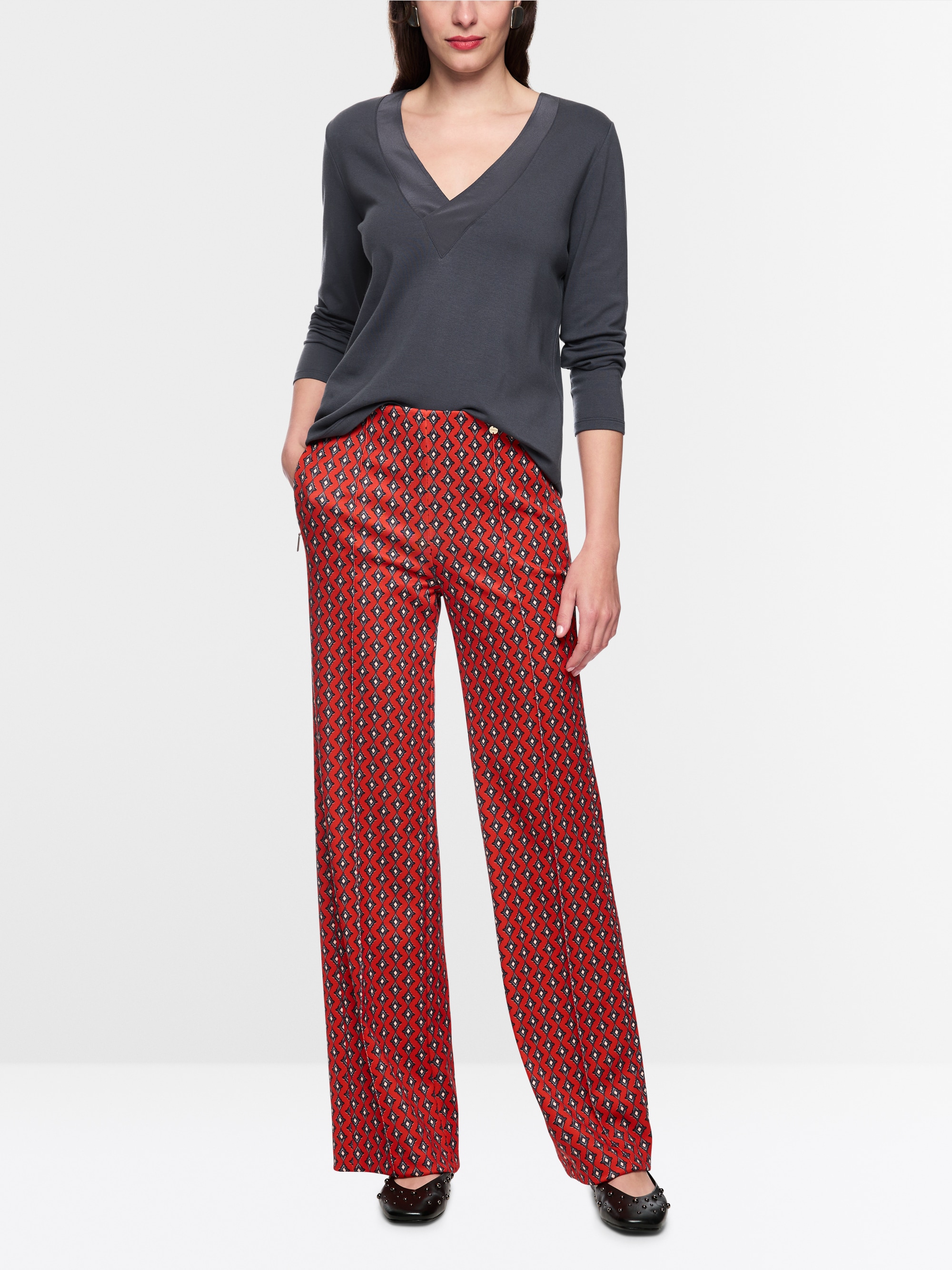 Long-sleeved top with silk trim