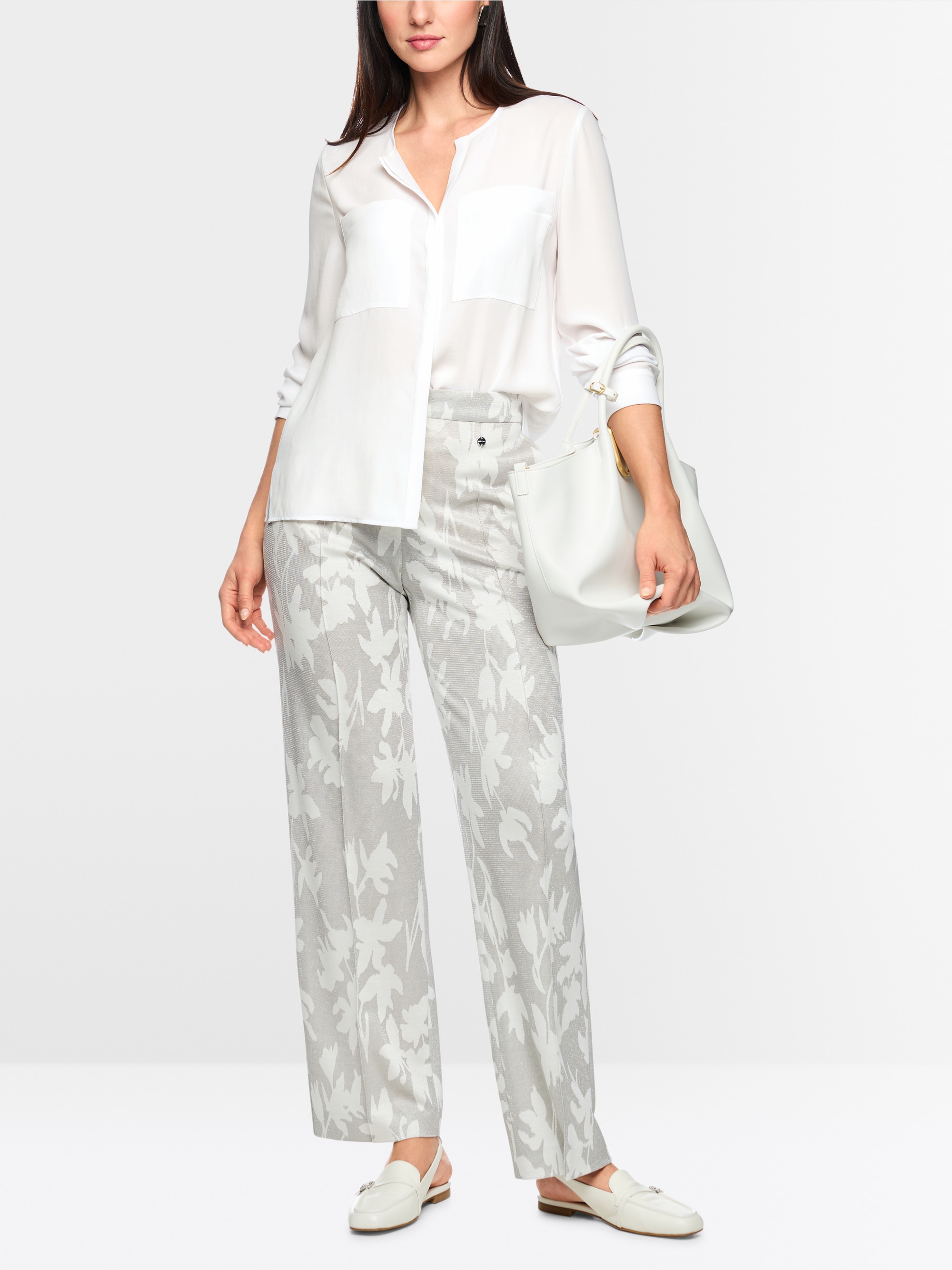 Casual blouse with concealed buttoning