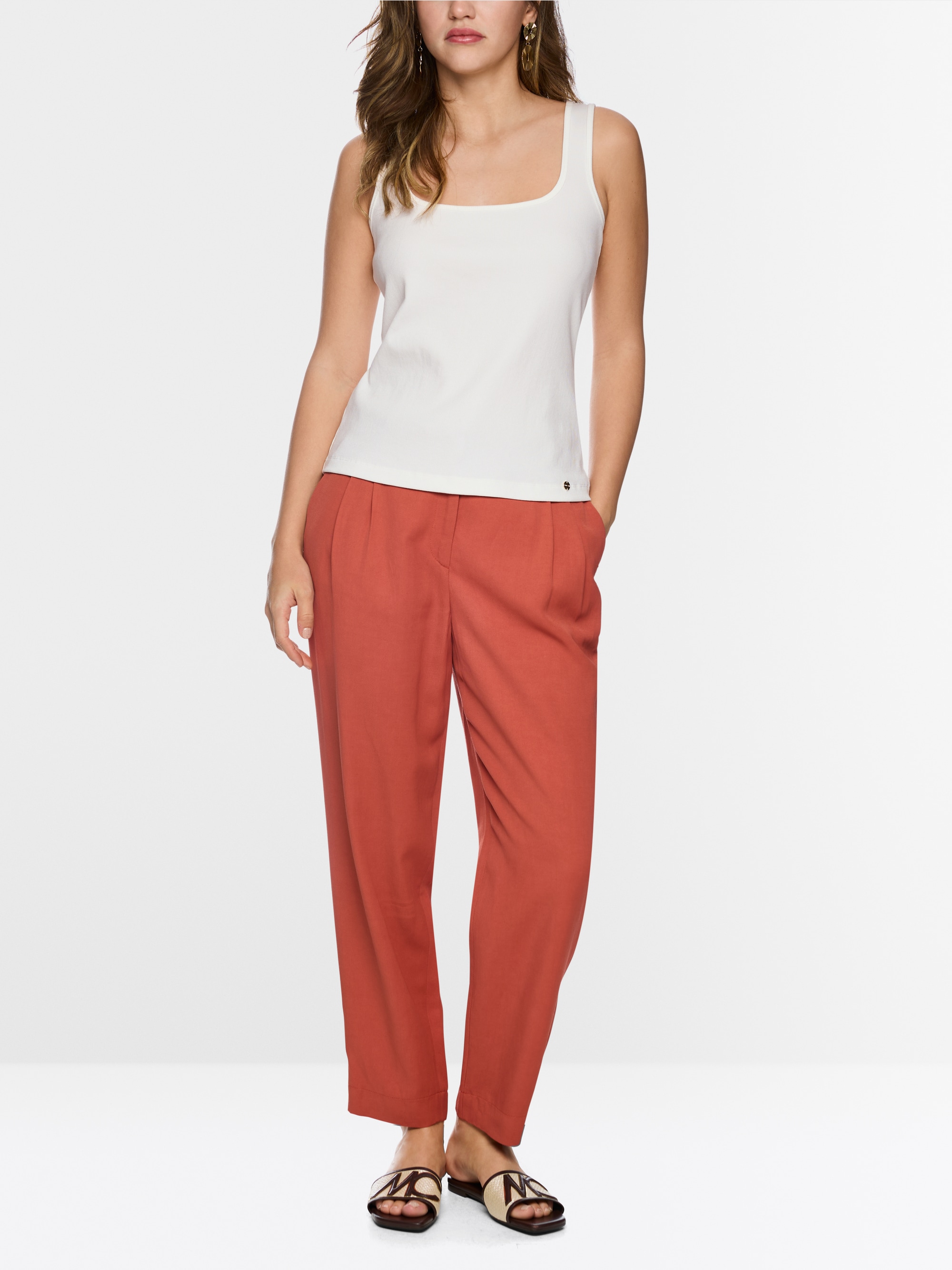 Ribbed top made from modal stretch