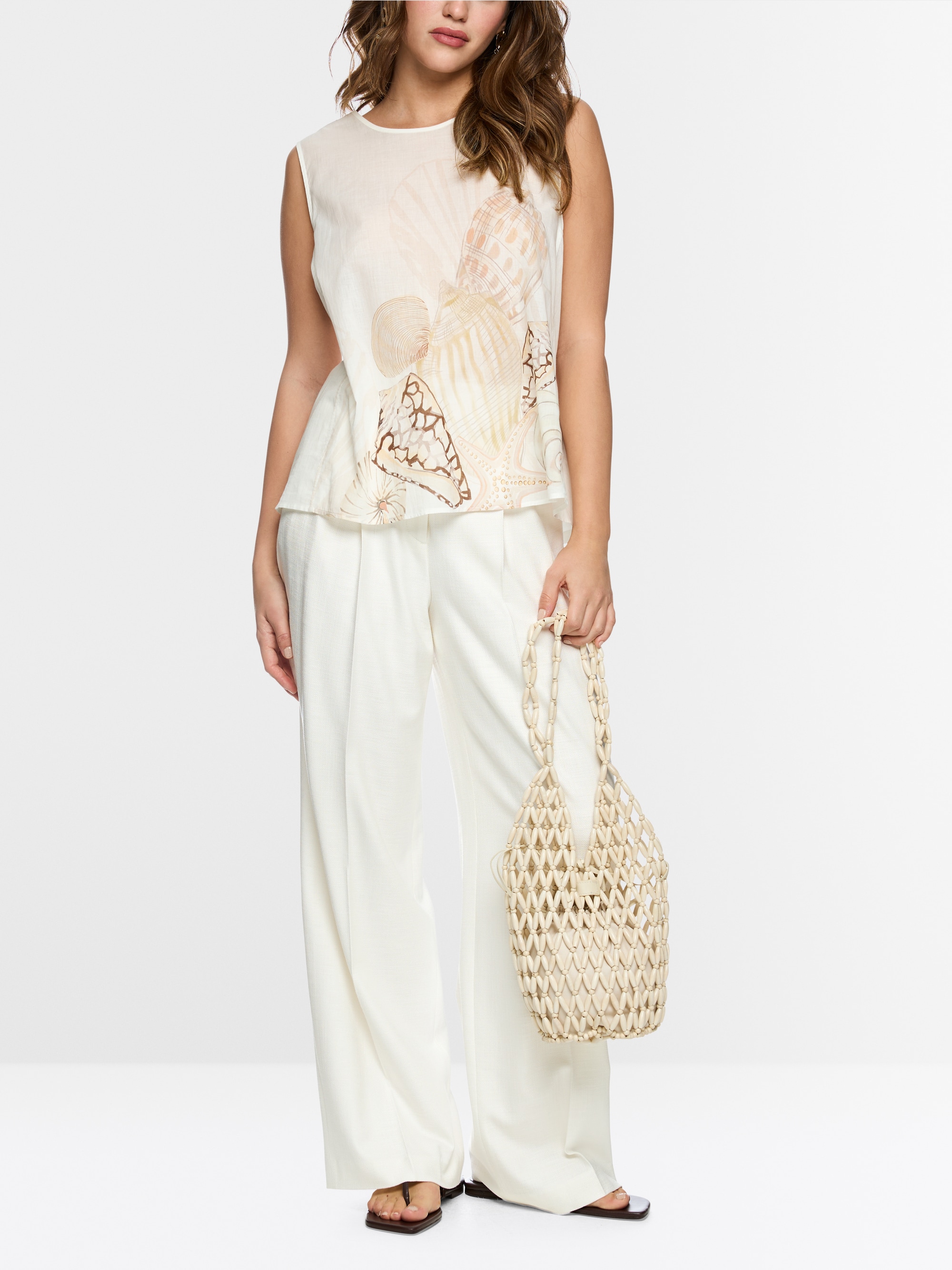 Loose top with shell print