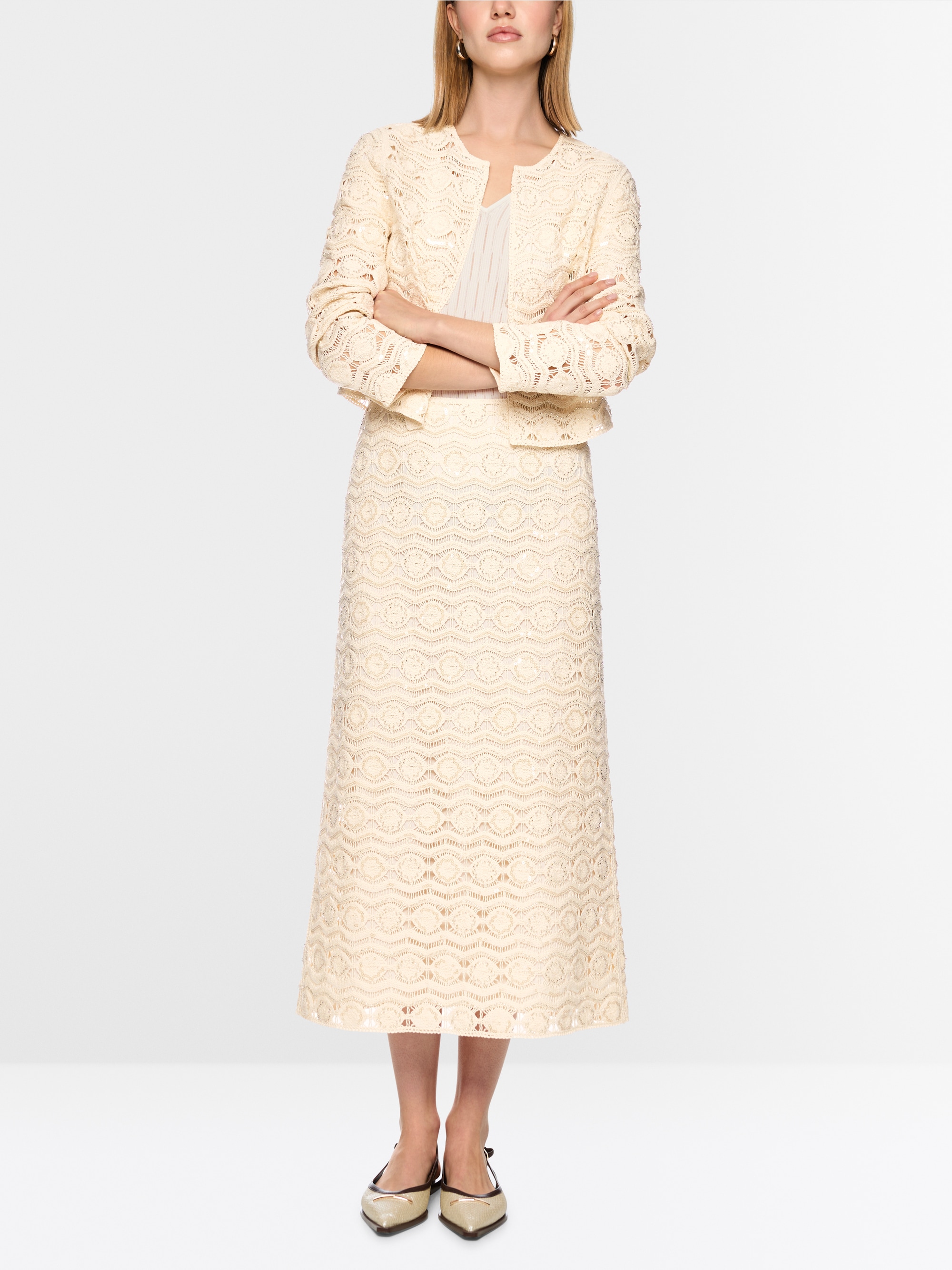 Openwork skirt with mini beads