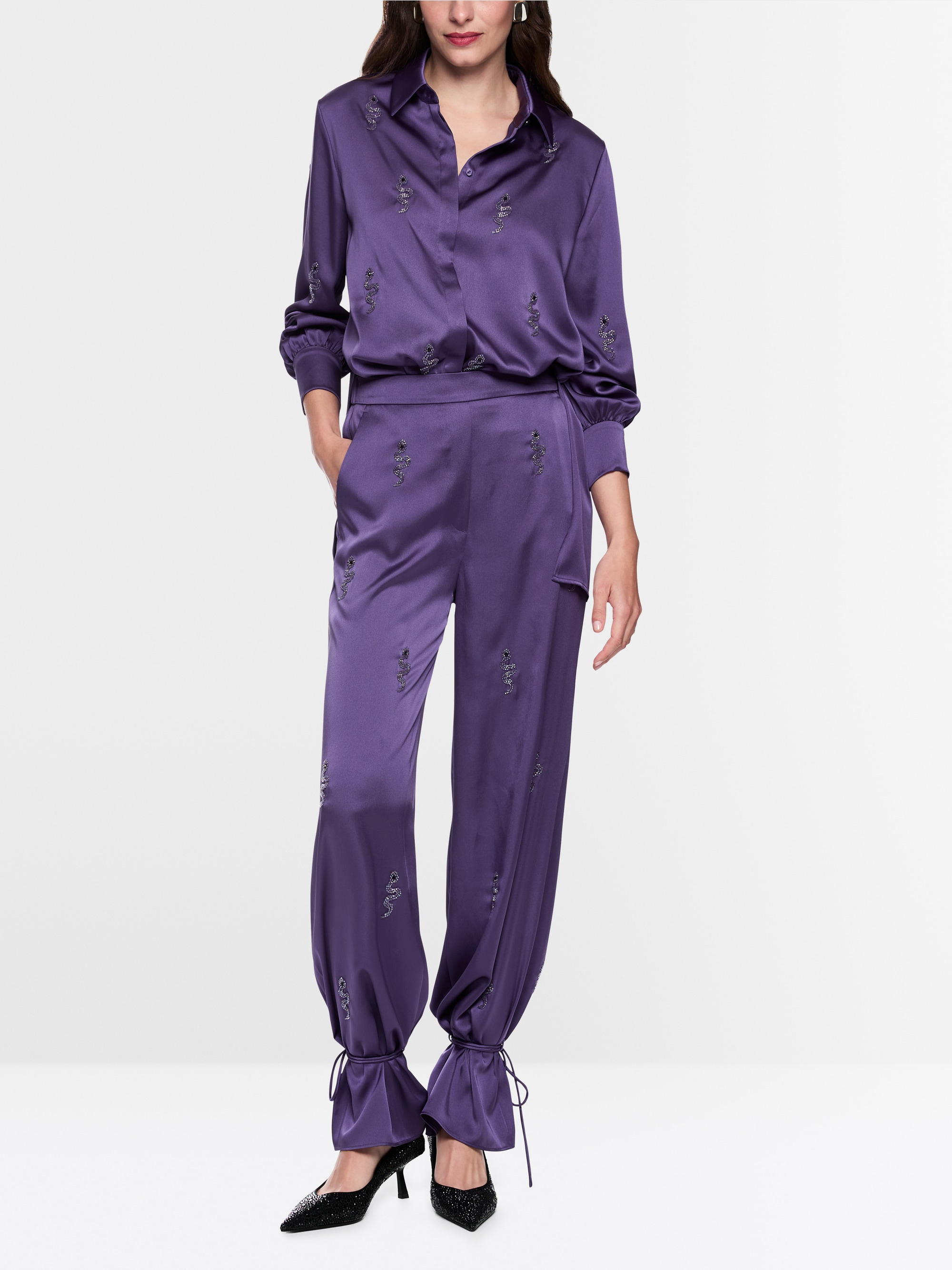 Party blouse with cuffs