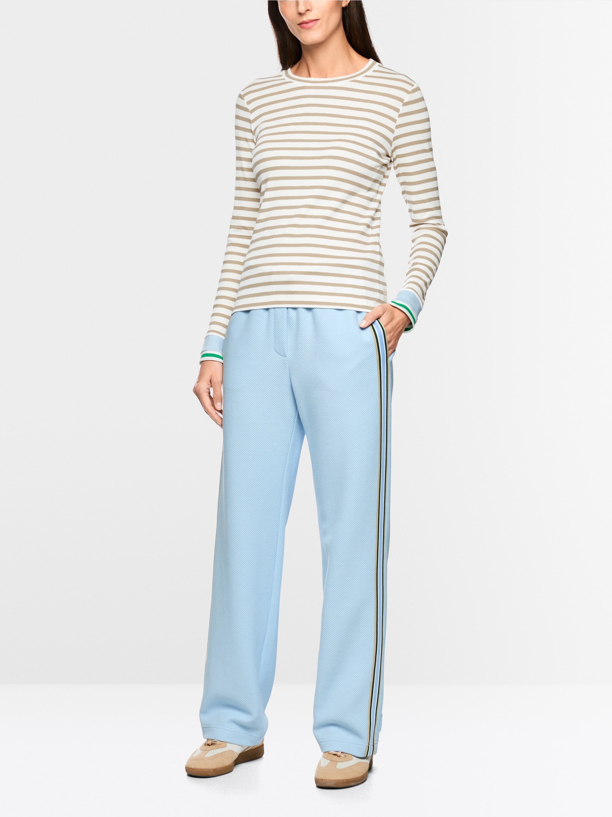 Slim-fit striped shirt