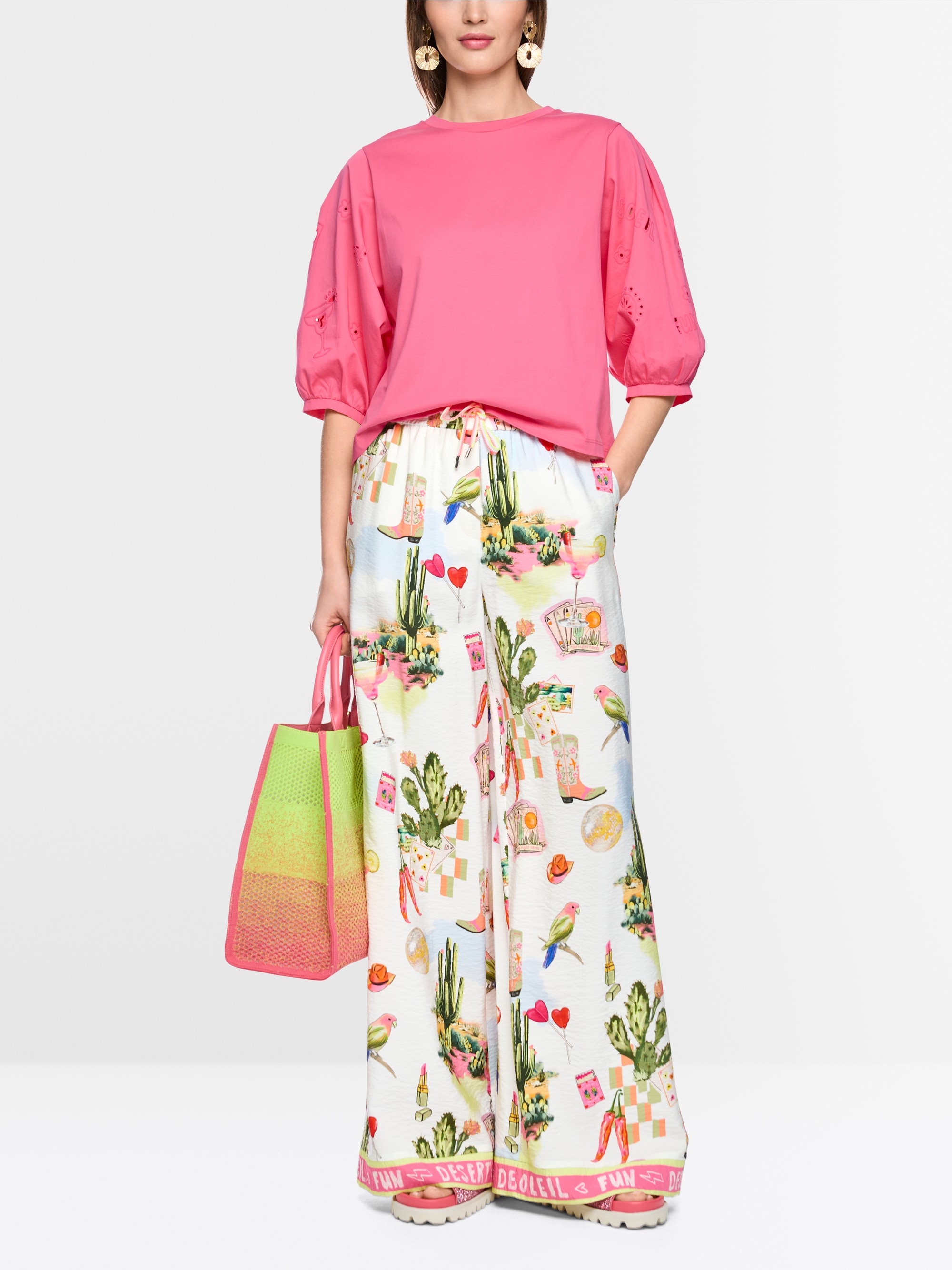 Shirt with 3/4 balloon sleeves
