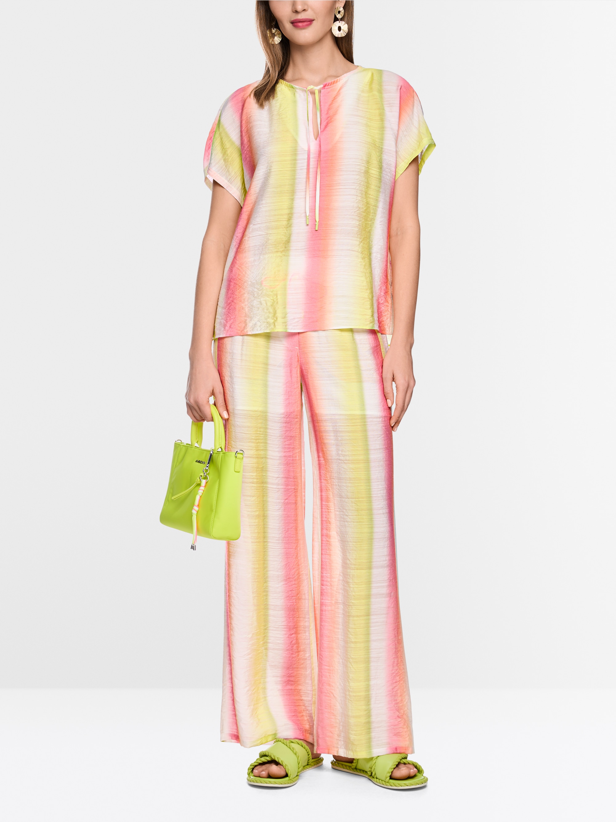 Blouse shirt with gradient stripes