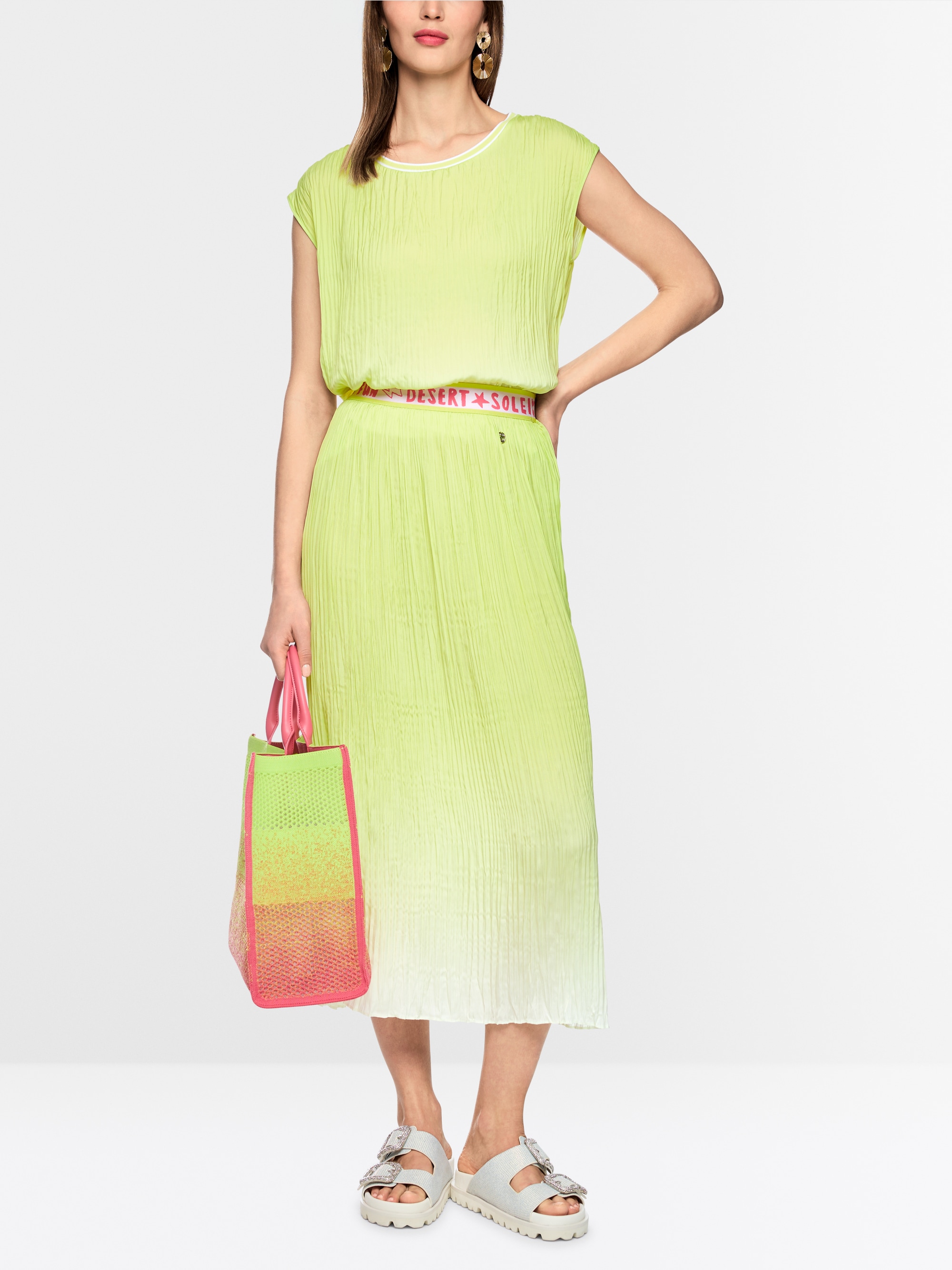 ‘Rethink Together’ crinkle effect top