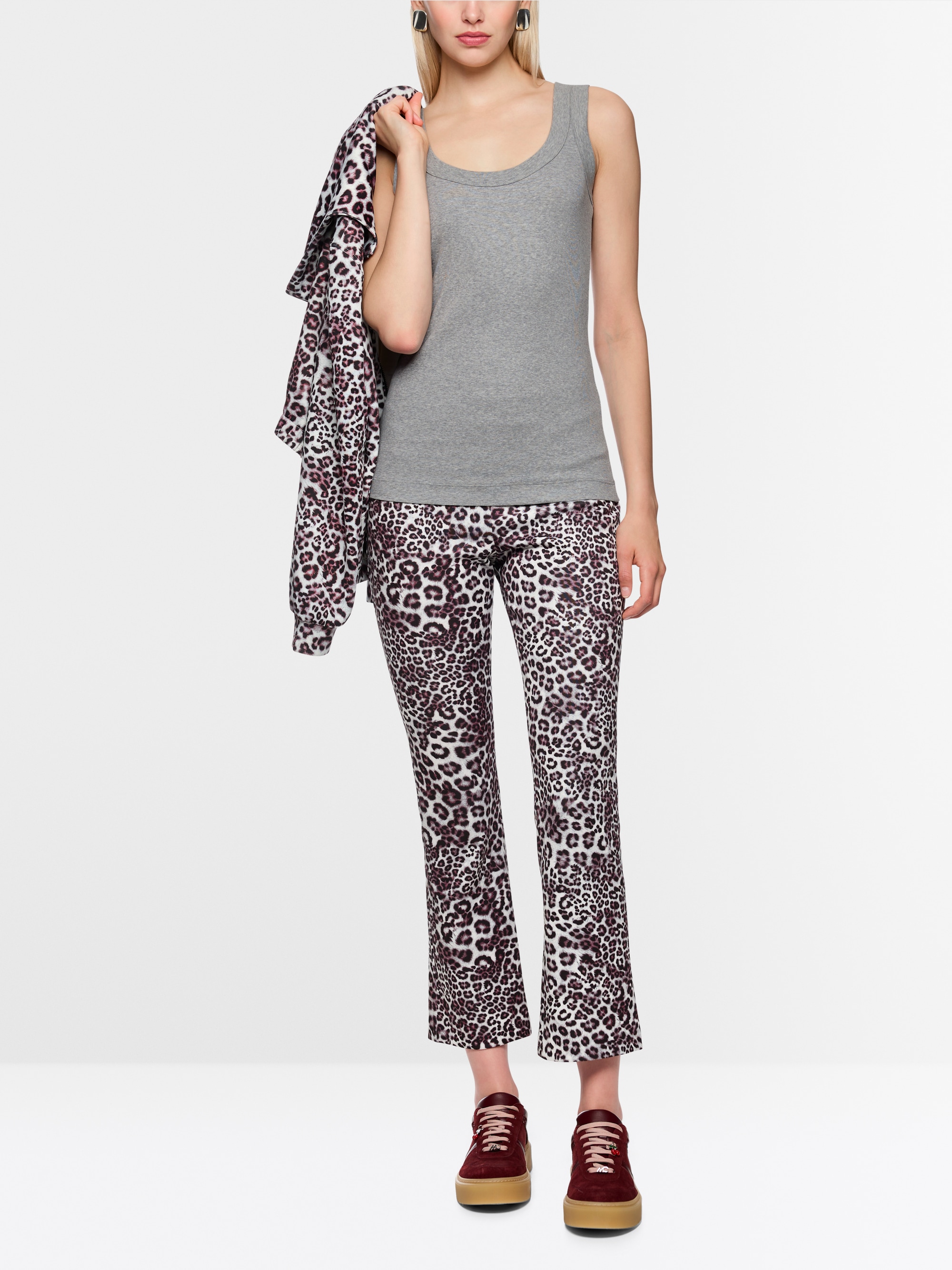 Basic top made from stretch cotton