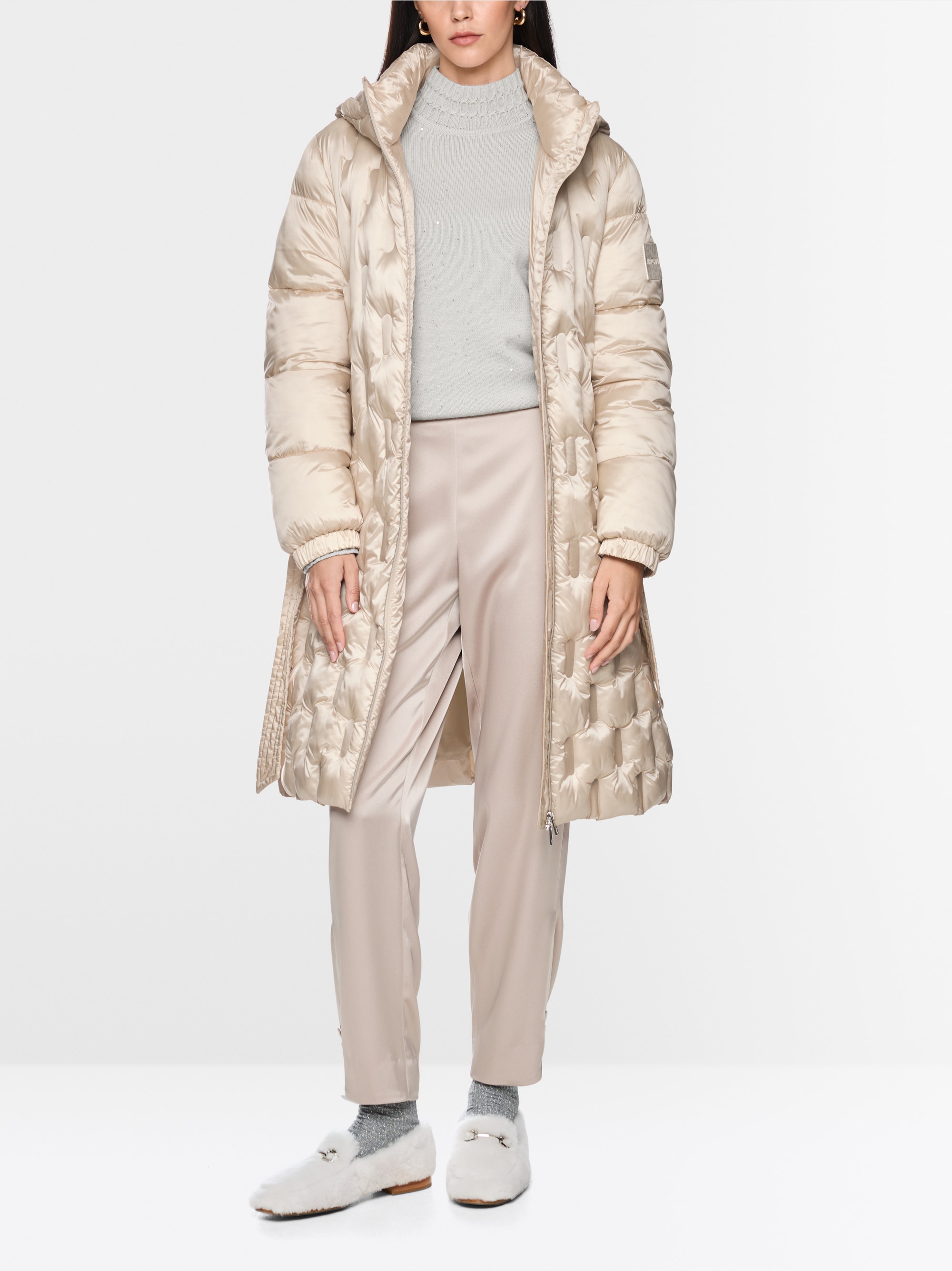 Padded coat with waist belt