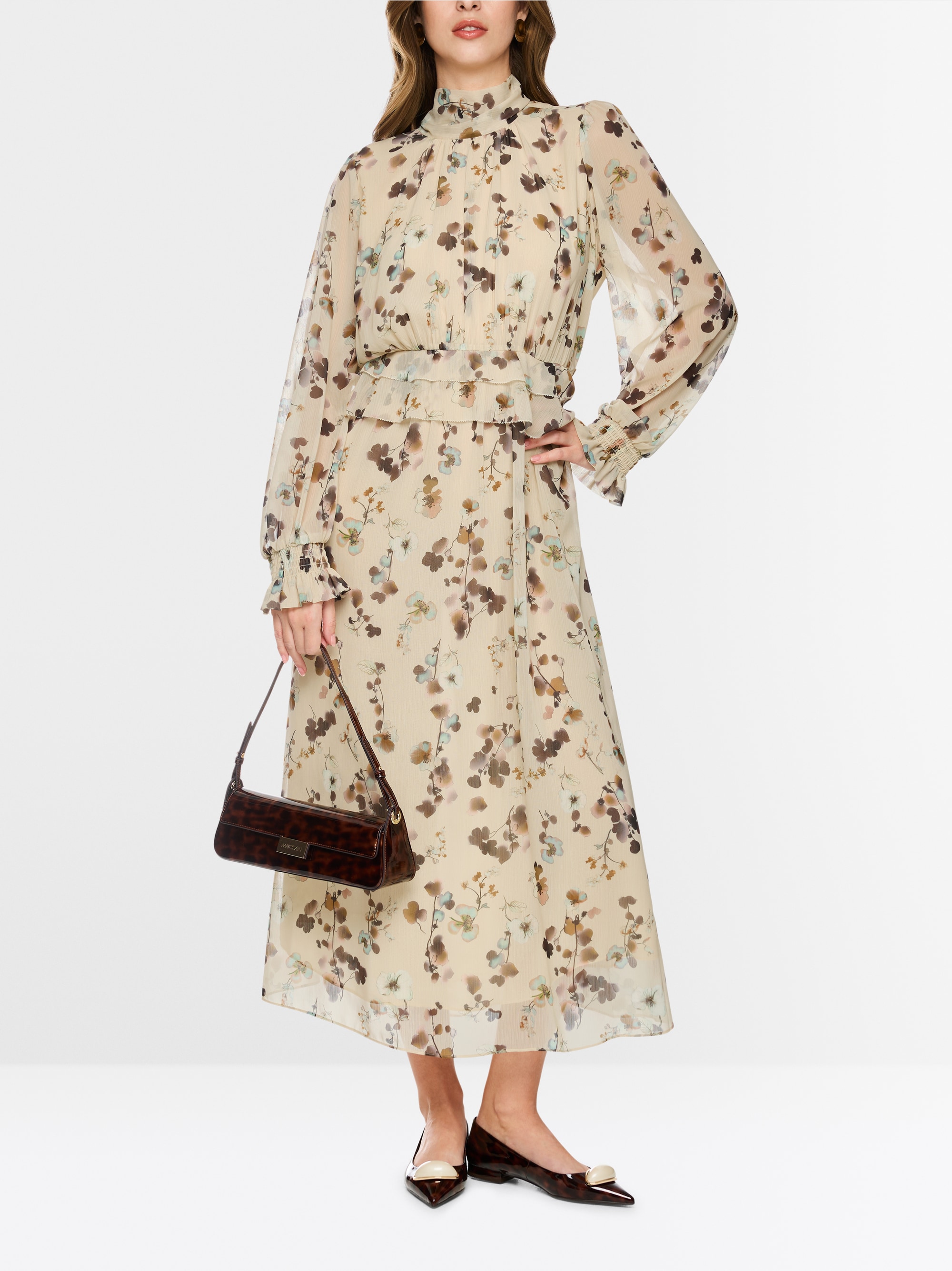 Floral dress with flounces