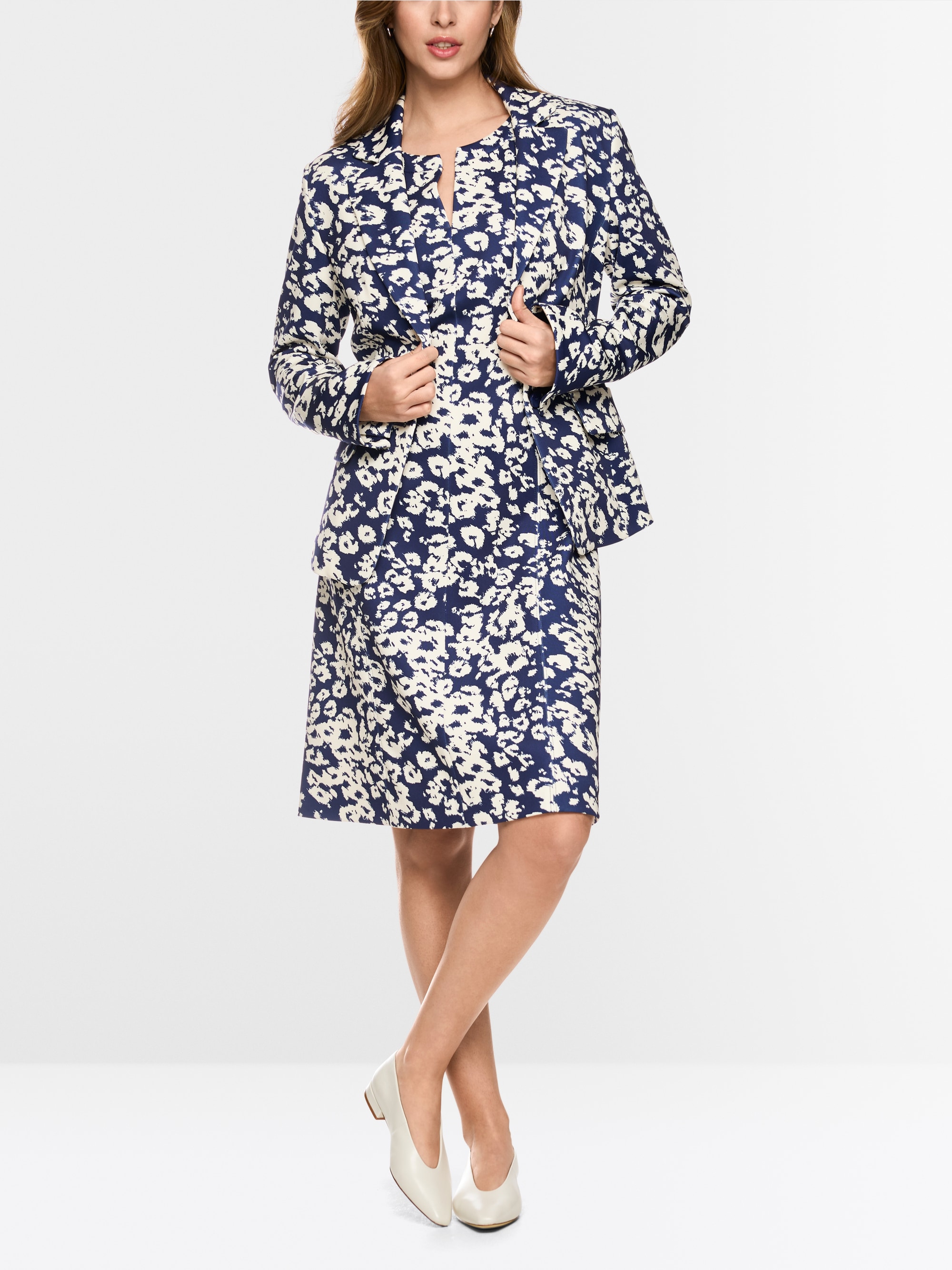 Fitted blazer with print