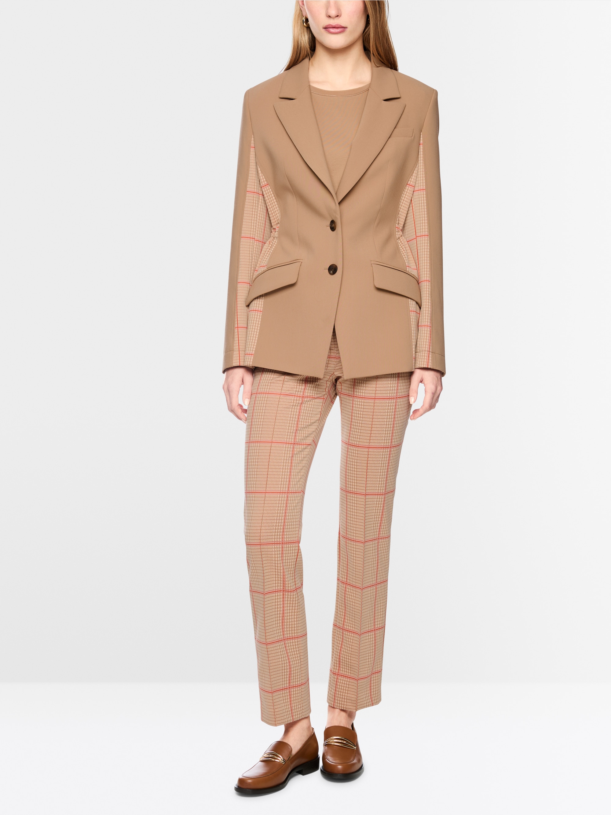 Two-button blazer with checked pattern