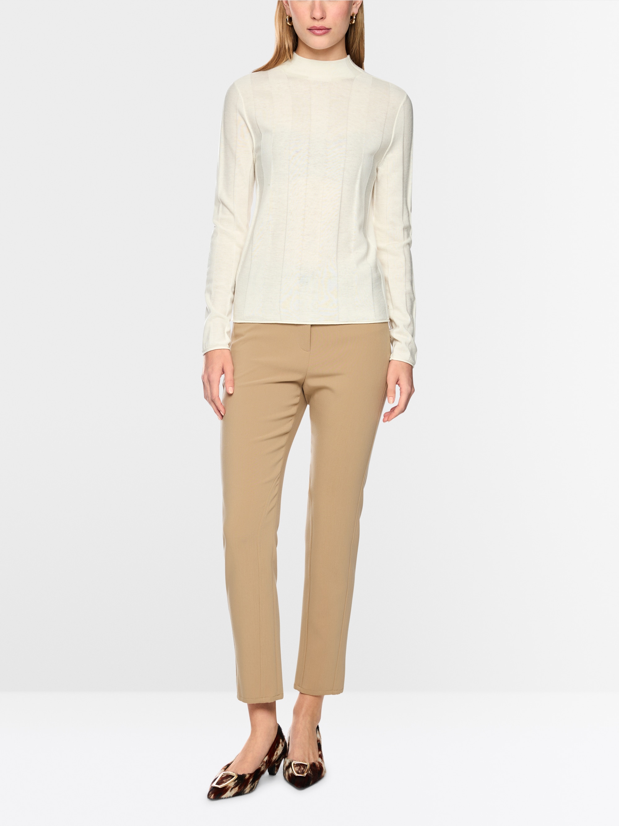 Slim-fit jumper with stand-up collar