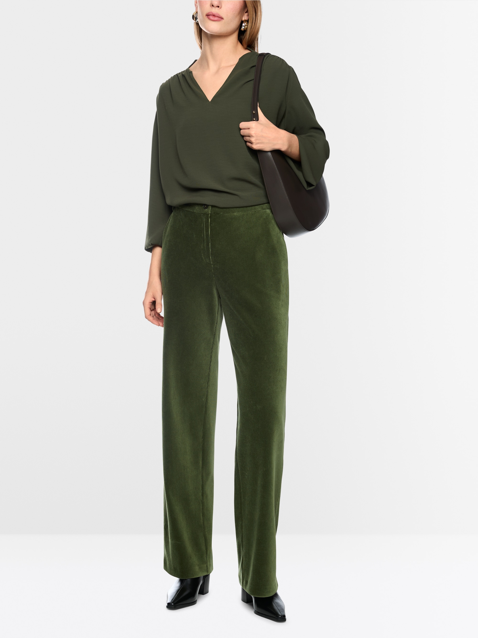 WUKARI fine corduroy trousers