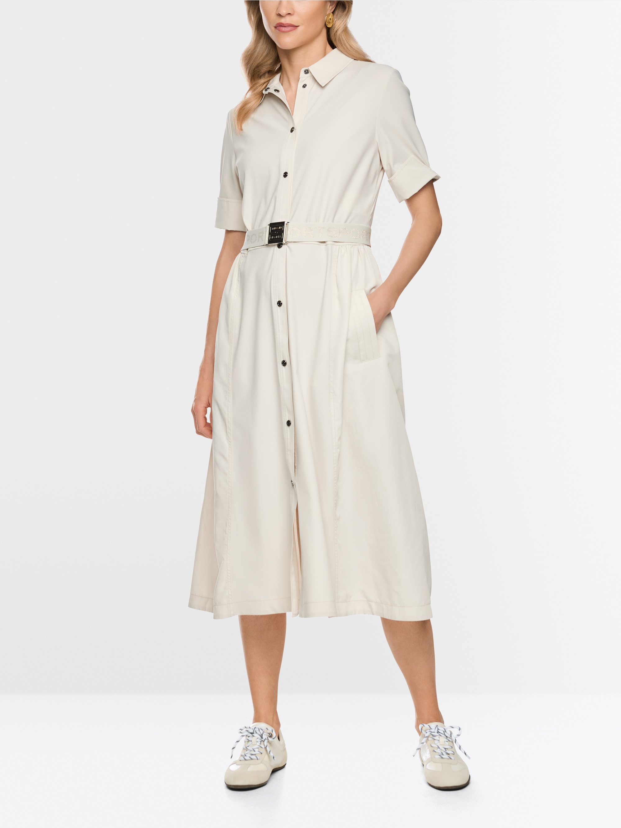 Robe mi-longue en tissu extensible