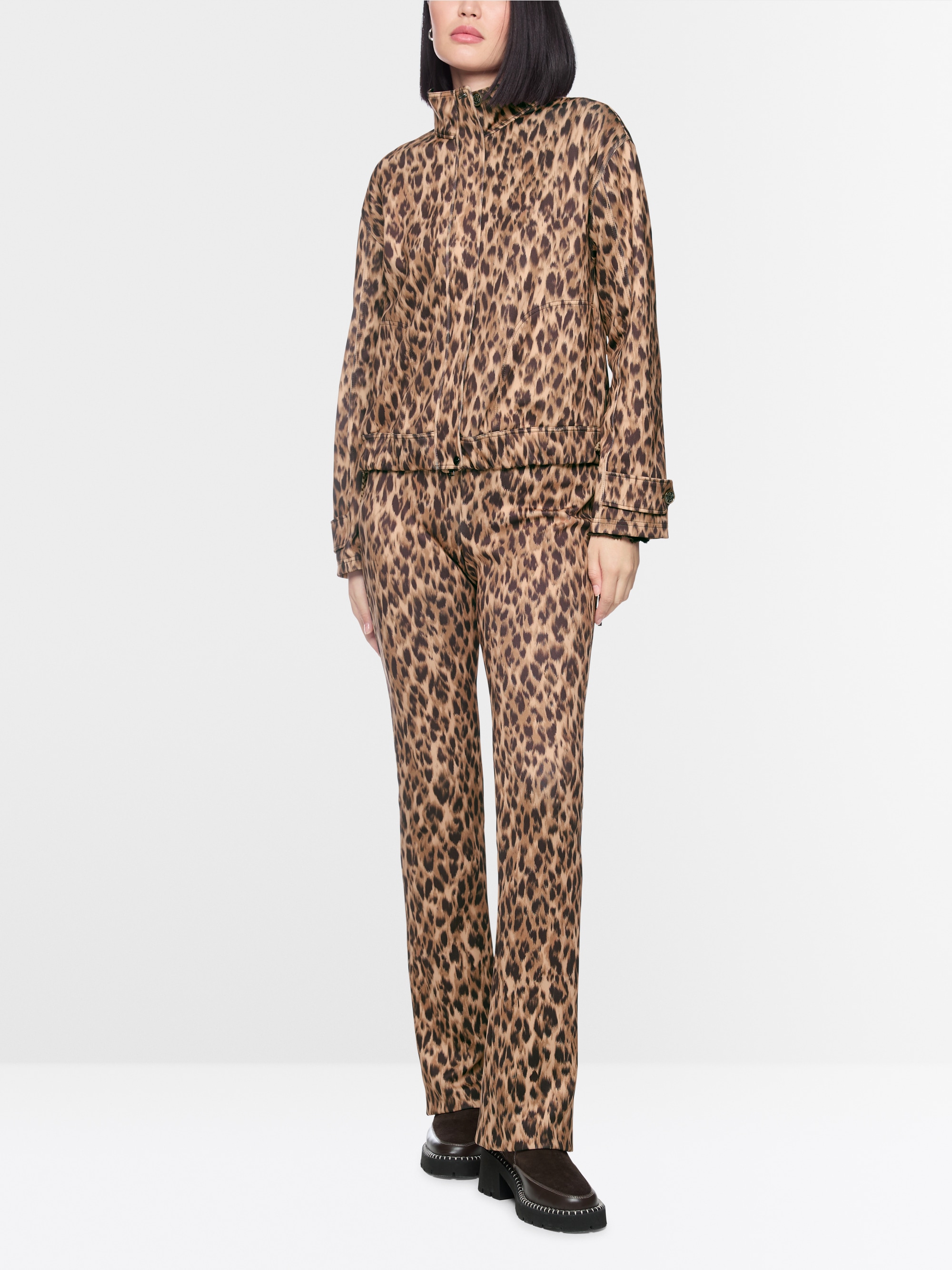 Scuba jacket with leopard print