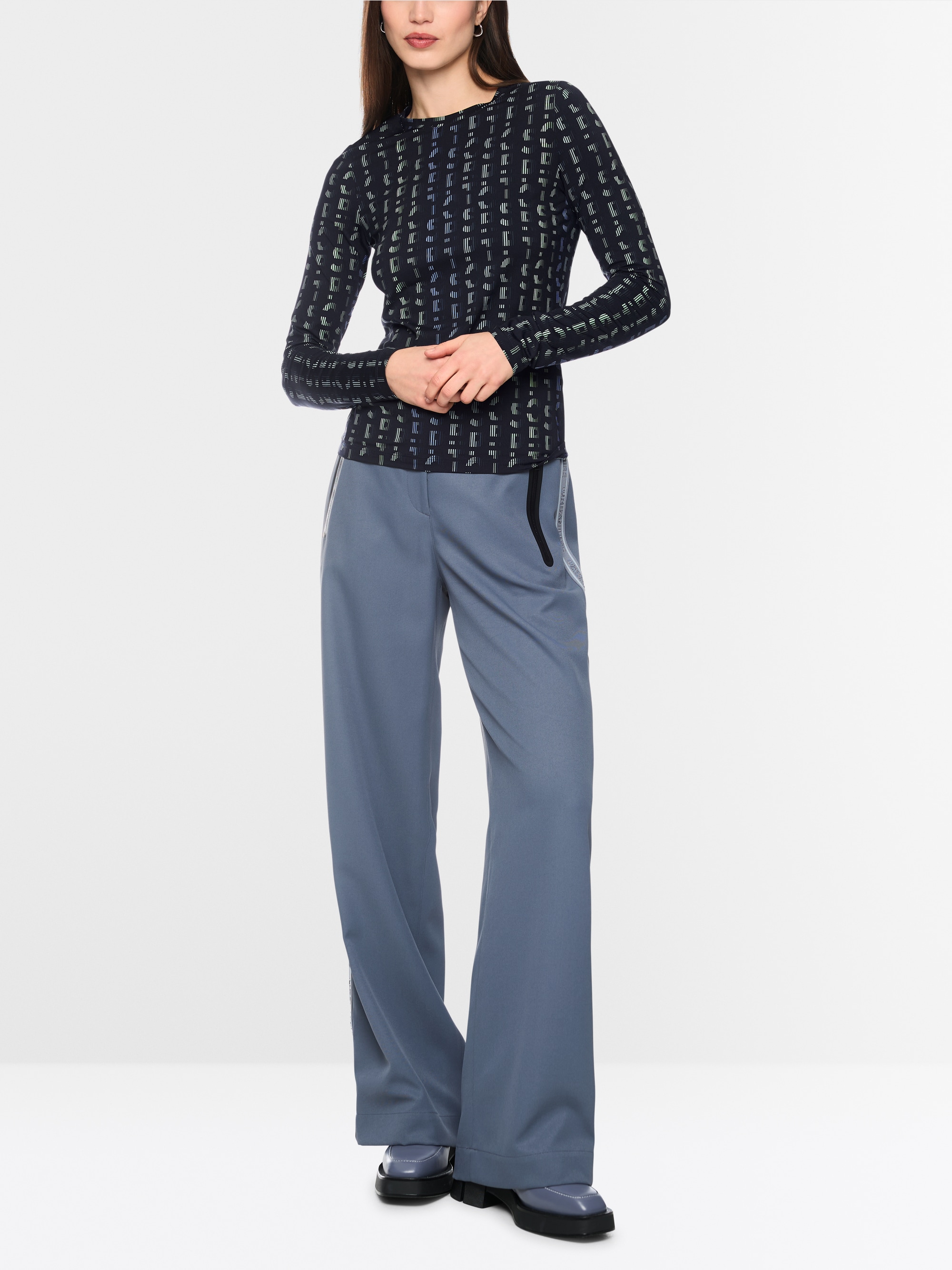 Long-sleeved shirt with graphic print