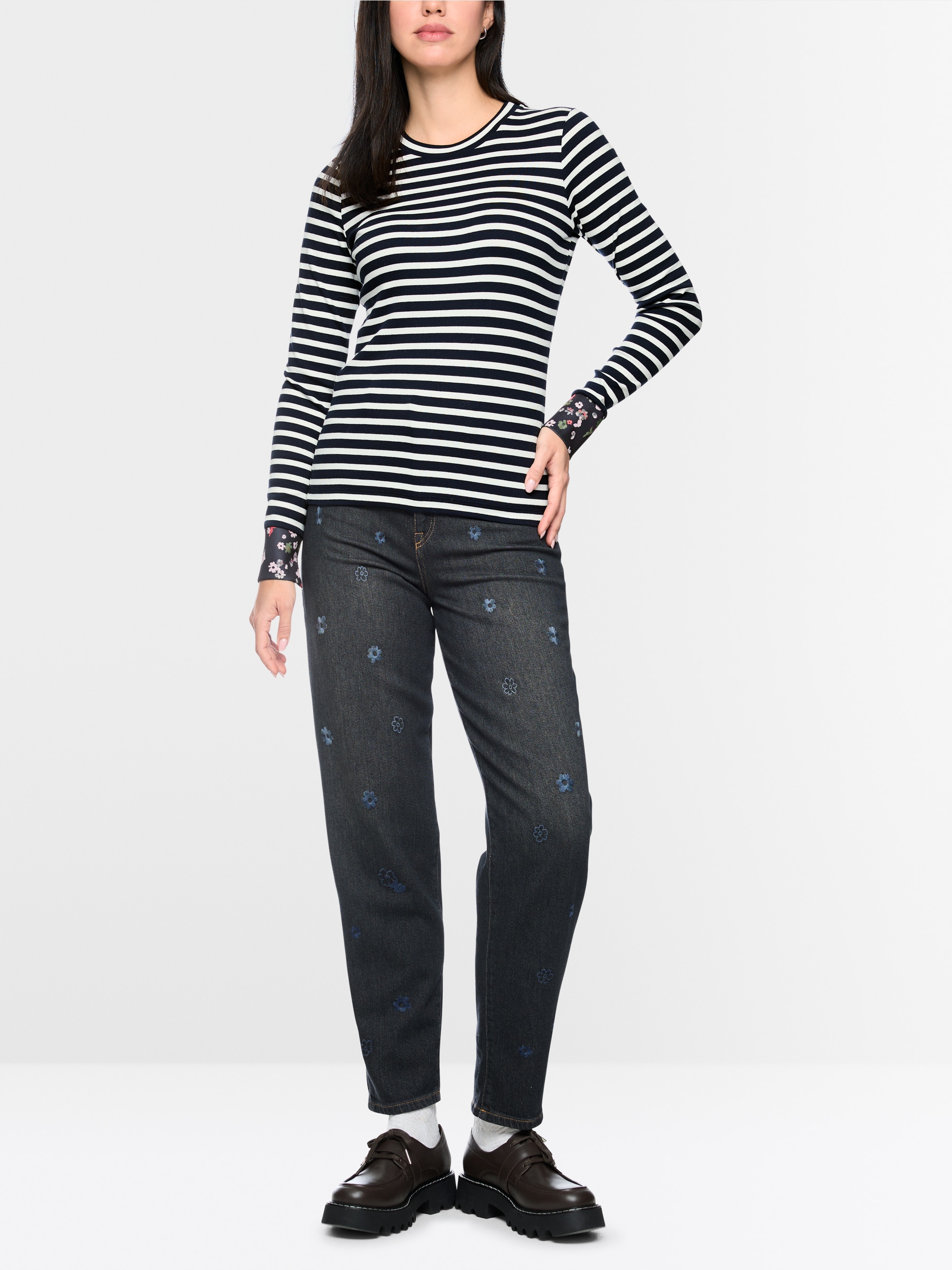 Long-sleeved shirt with striped look