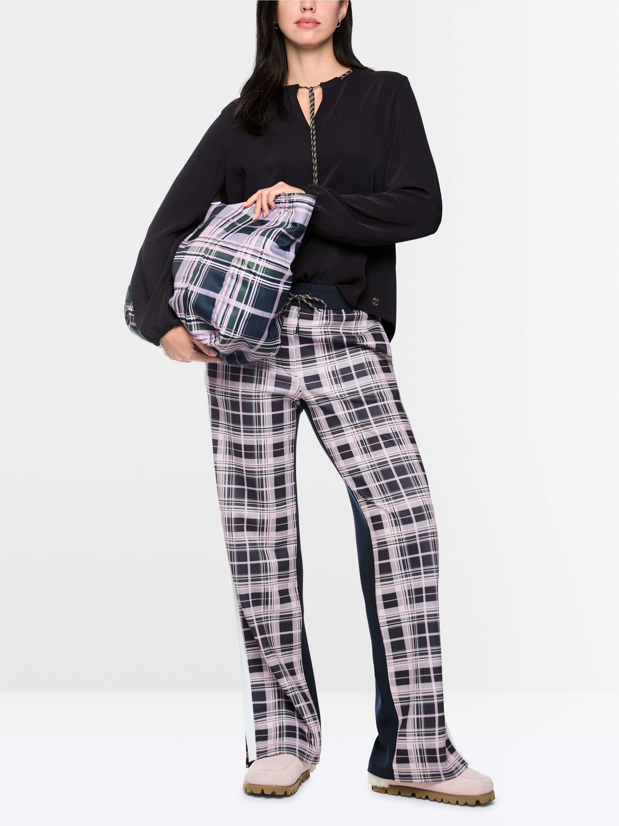 Long-sleeve blouse with drawstring