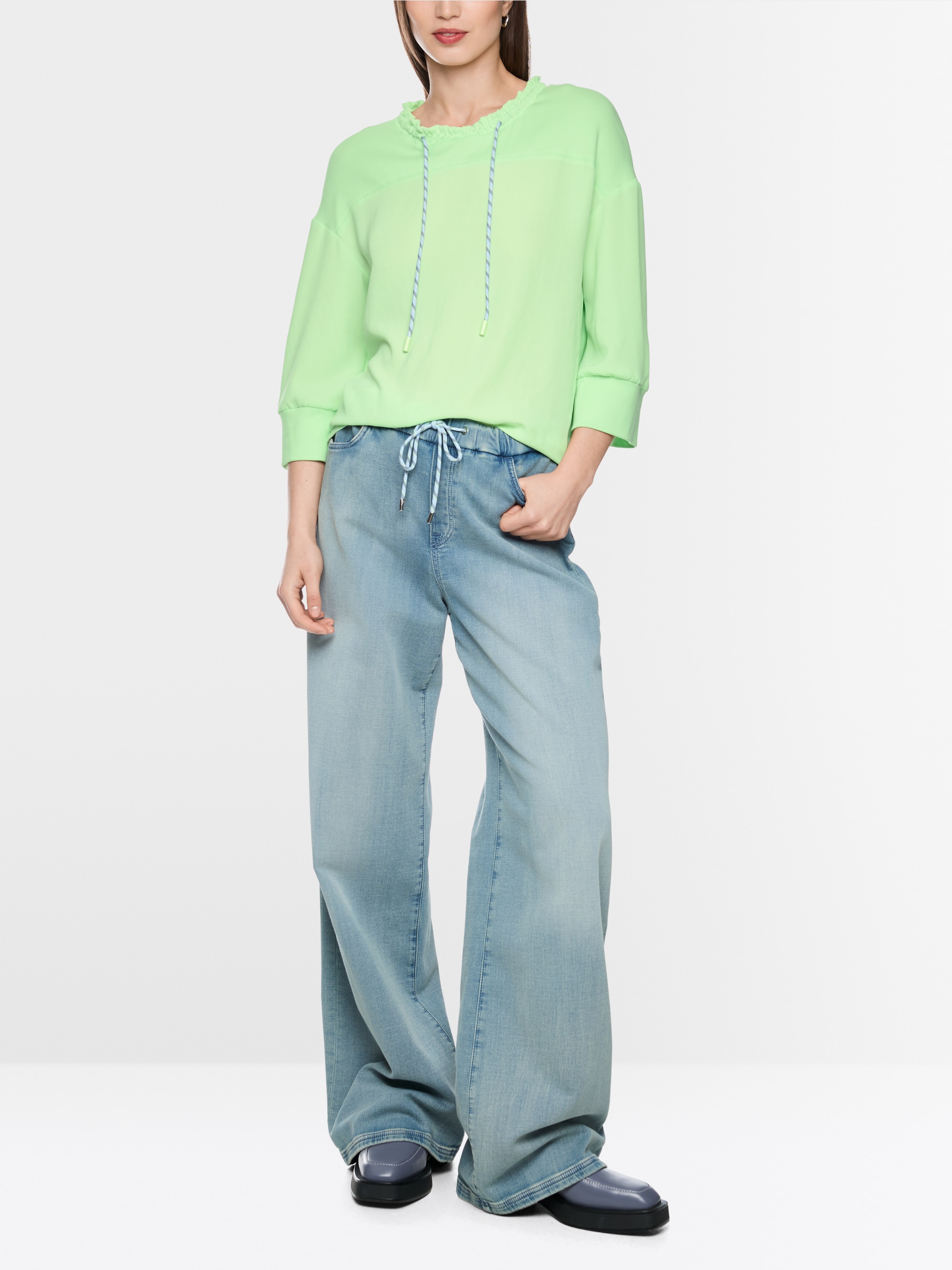 Loose-fit blouse shirt