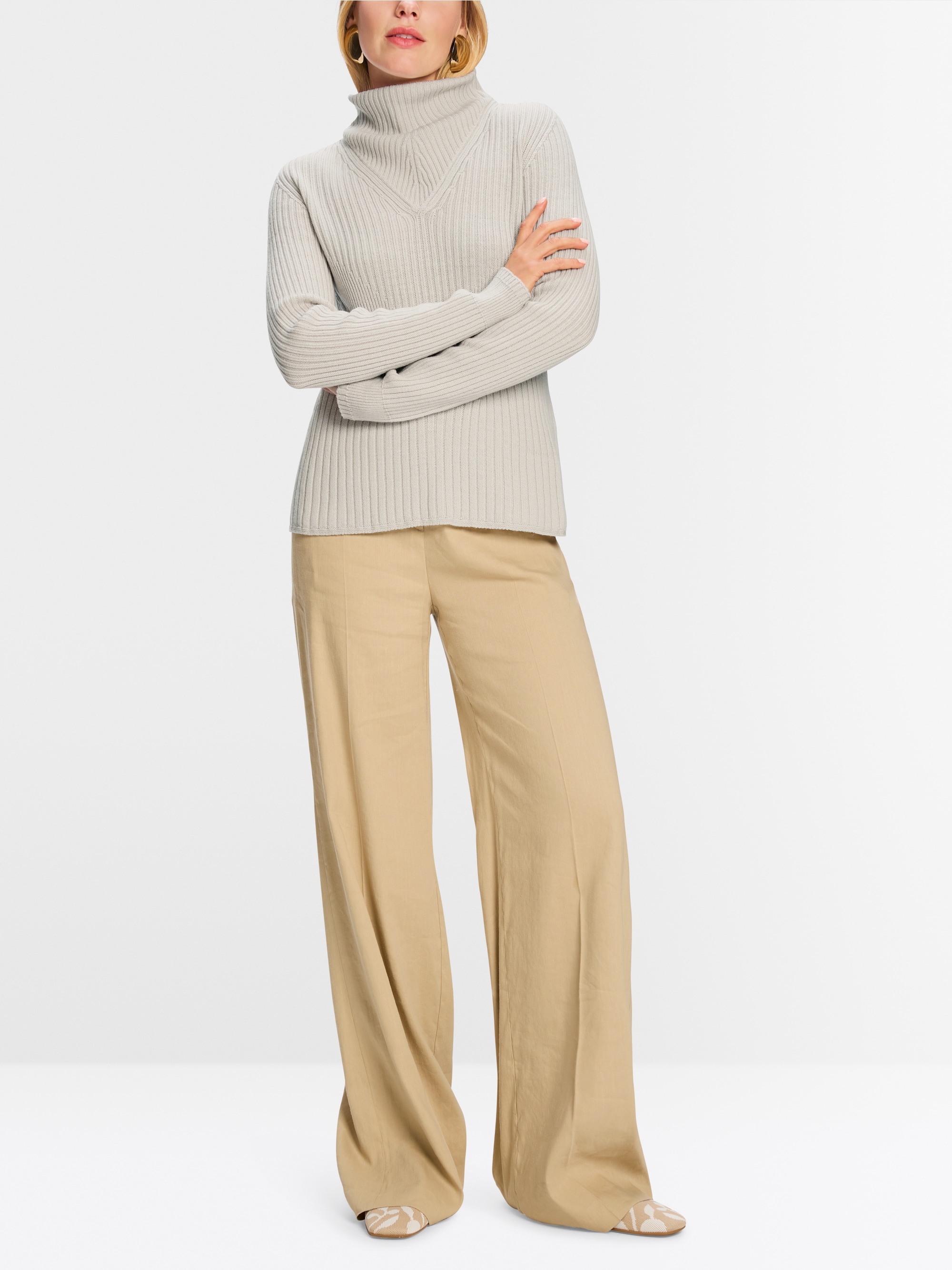 Stehkragen-Pullover Knitted in Germany