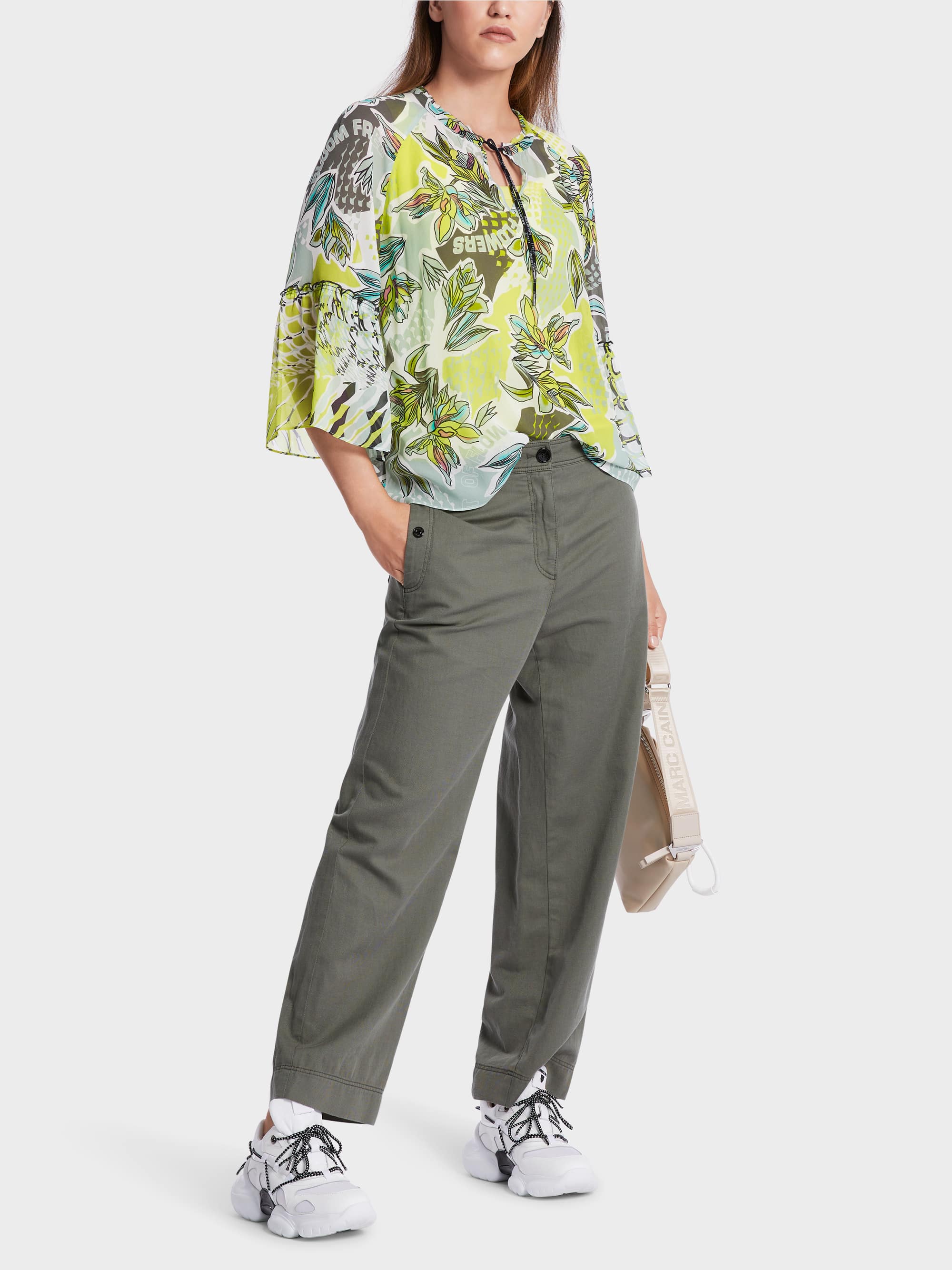 Raglanbluse aus Viskosecrêpe | marc-cain.com/de