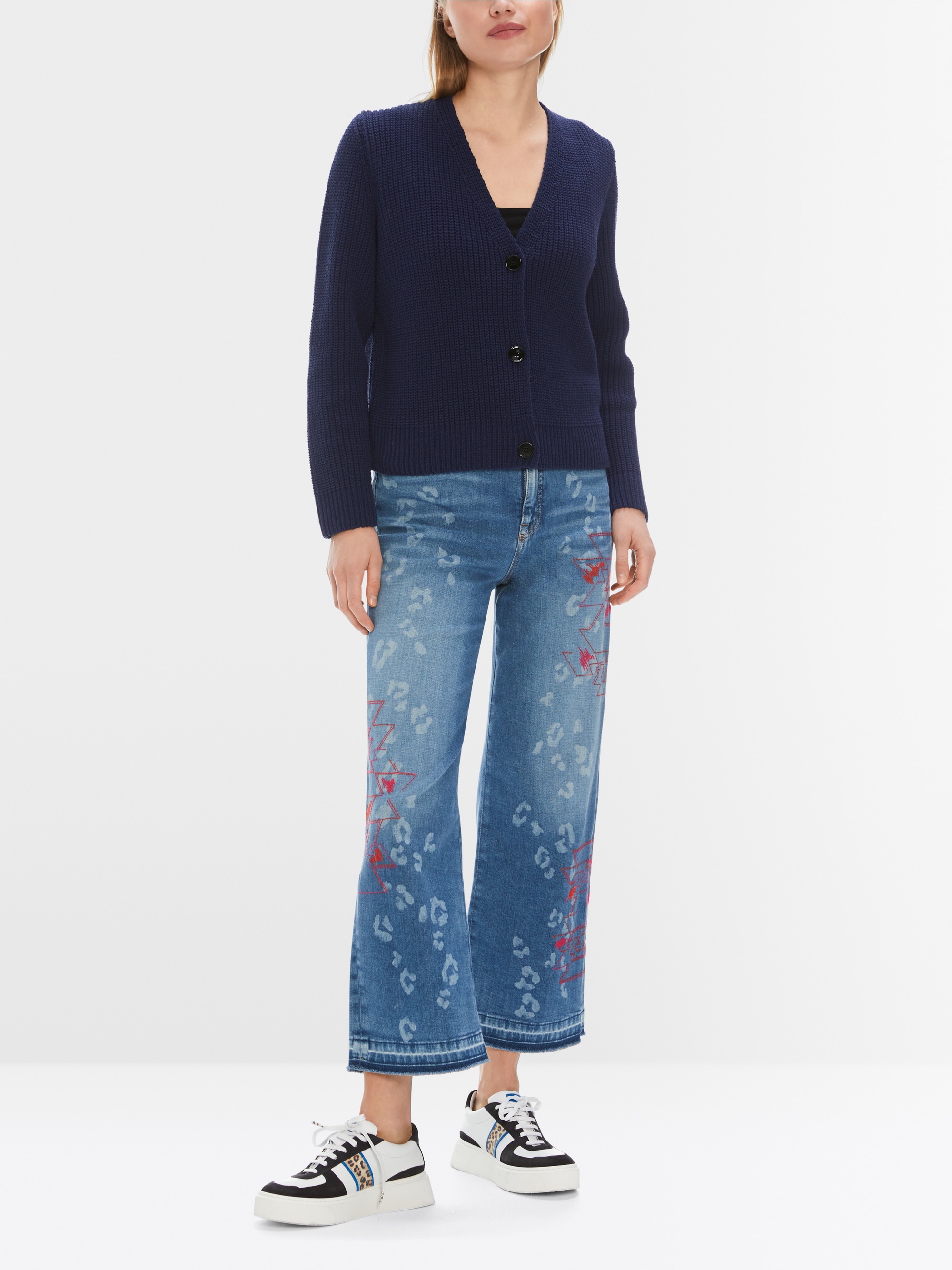 Ribbed cardigan knitted in Germany