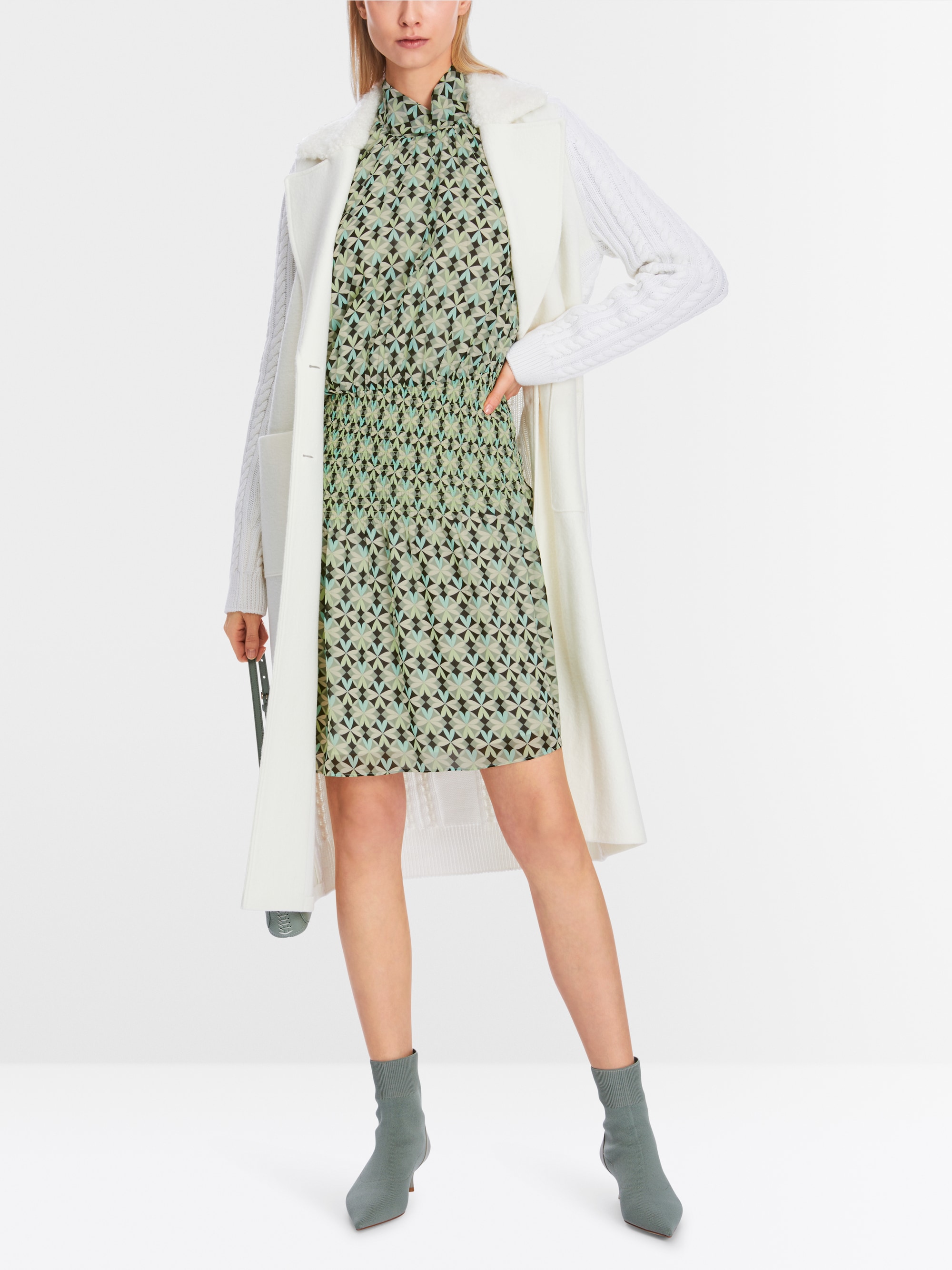 Robe avec empiècements élastiques