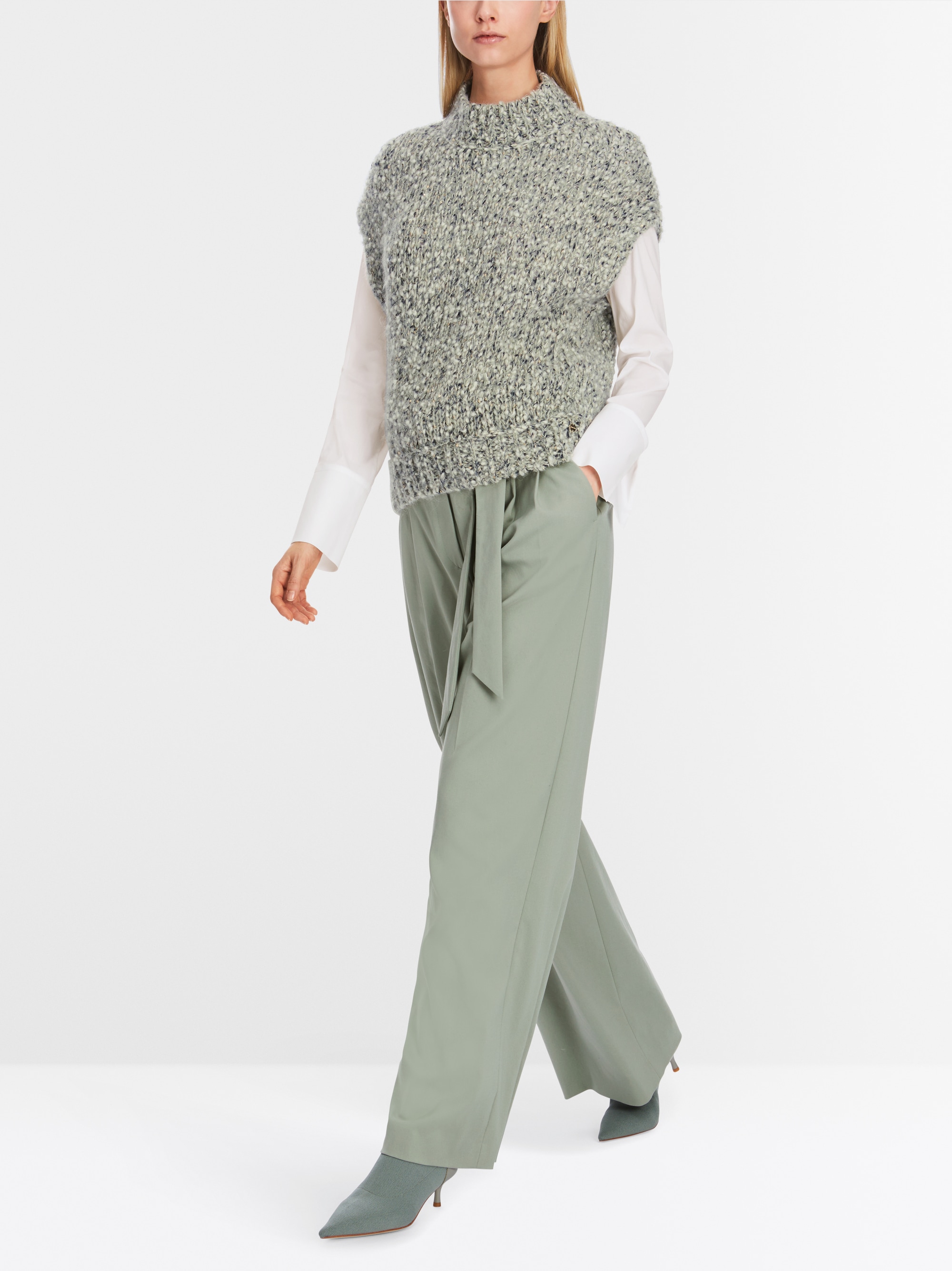 Sleeveless sweater - knitted in Germany