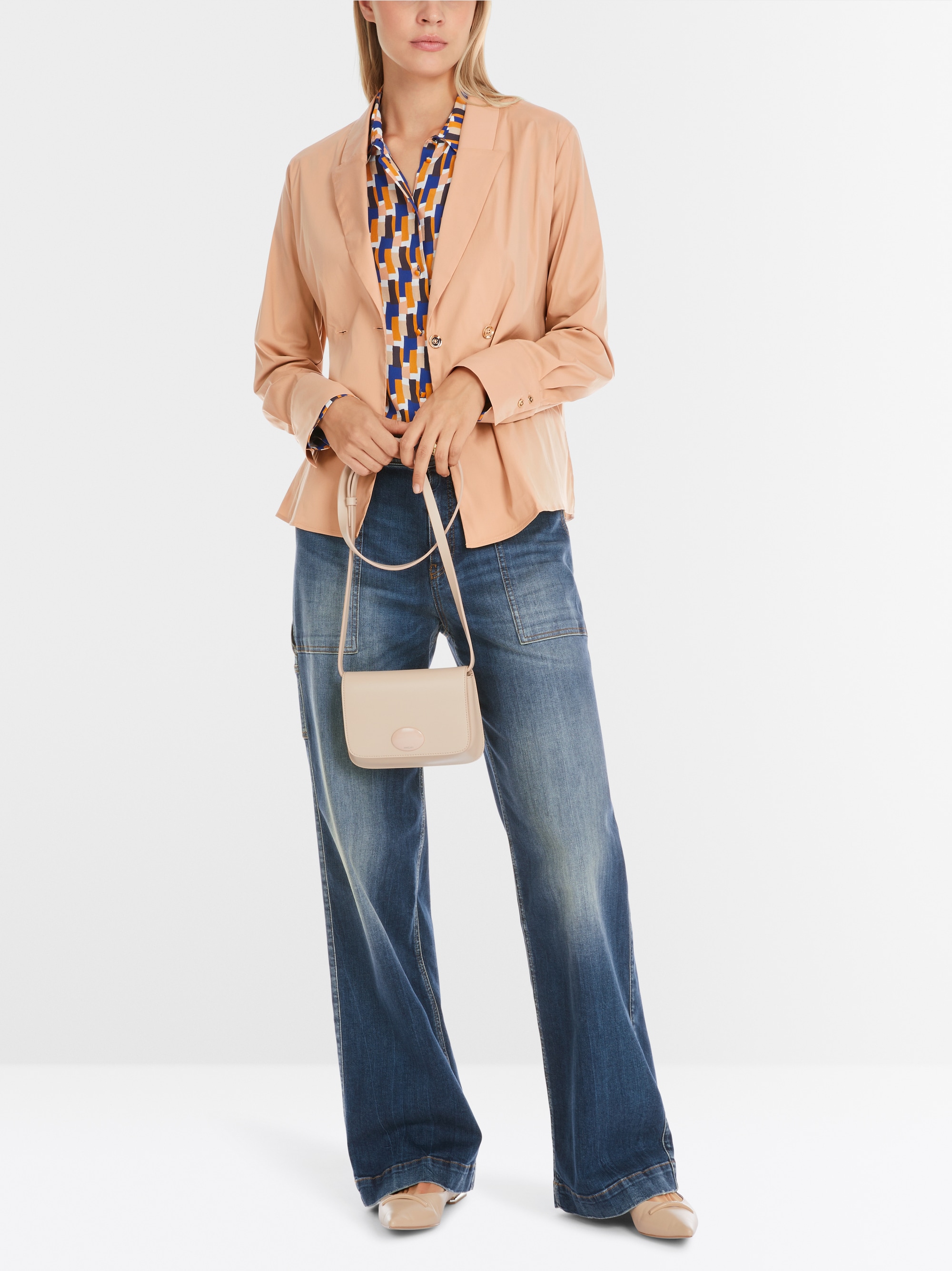 Blouse in colbert-stijl