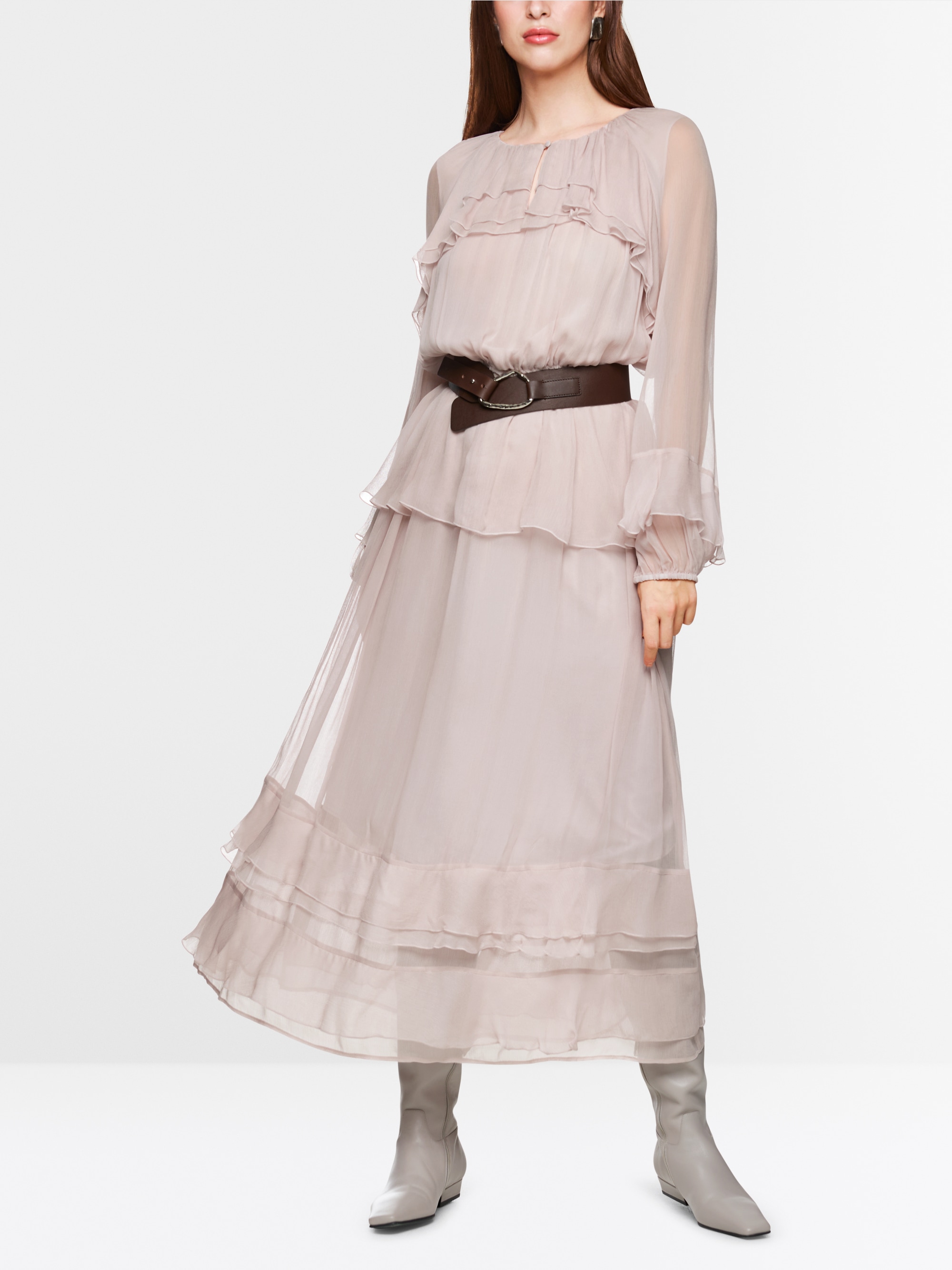 Robe longue à volants