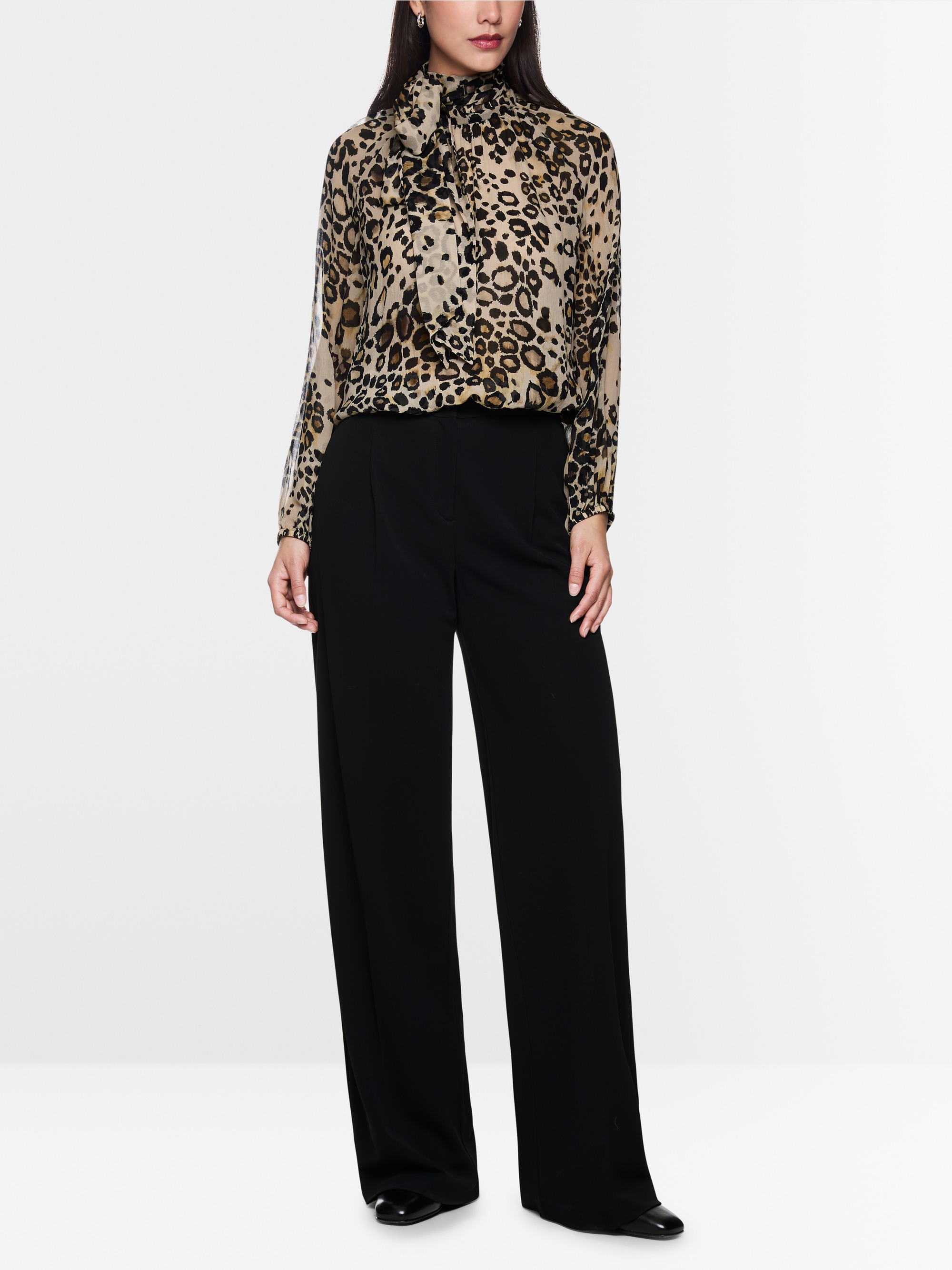 Schluppenbluse mit Leo-Print