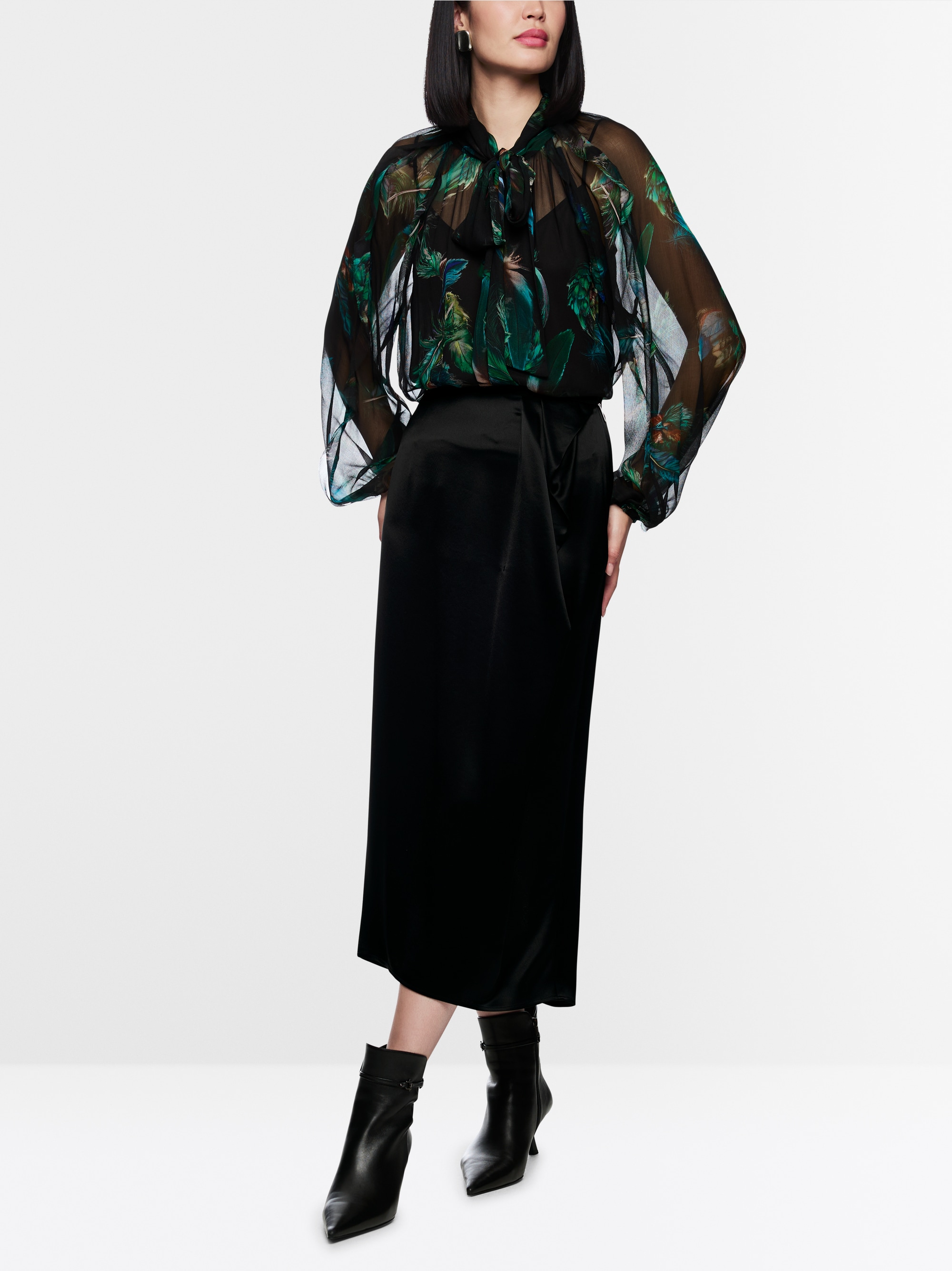 Calf-length skirt with draping
