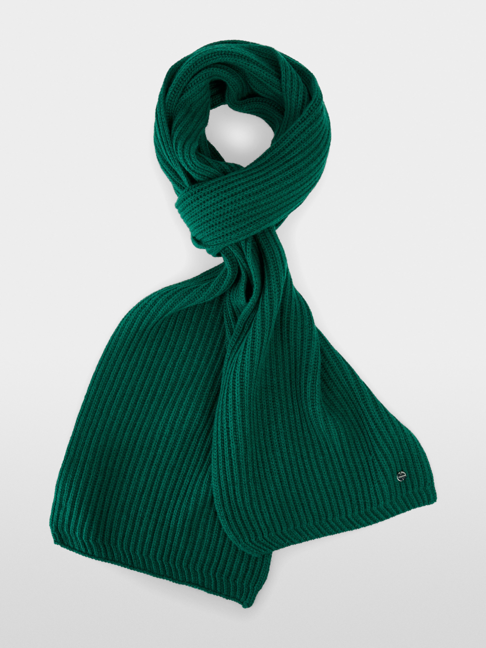 Chunky knit scarf in a wool blend