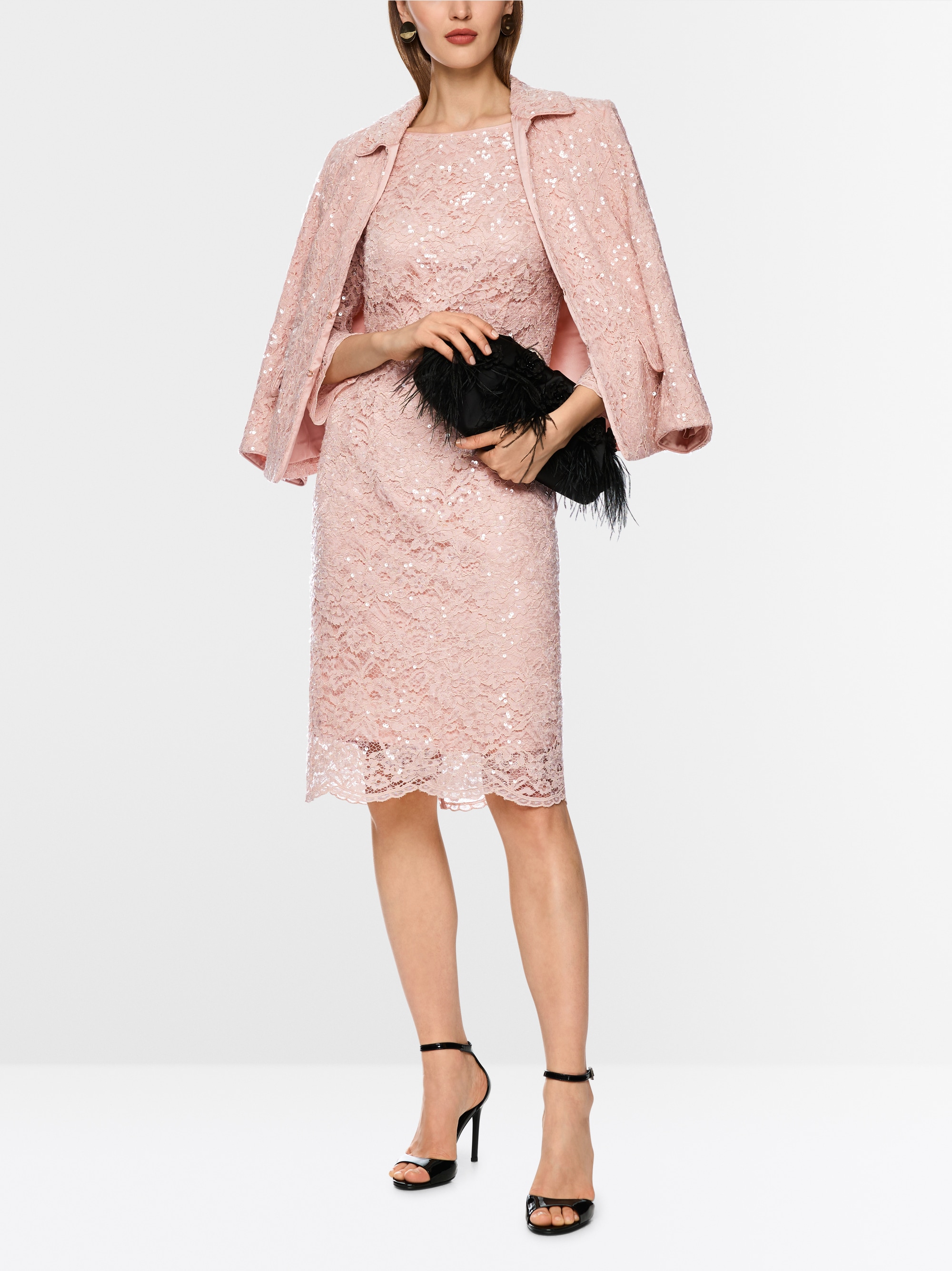 Schimmerndes Spitzenkleid