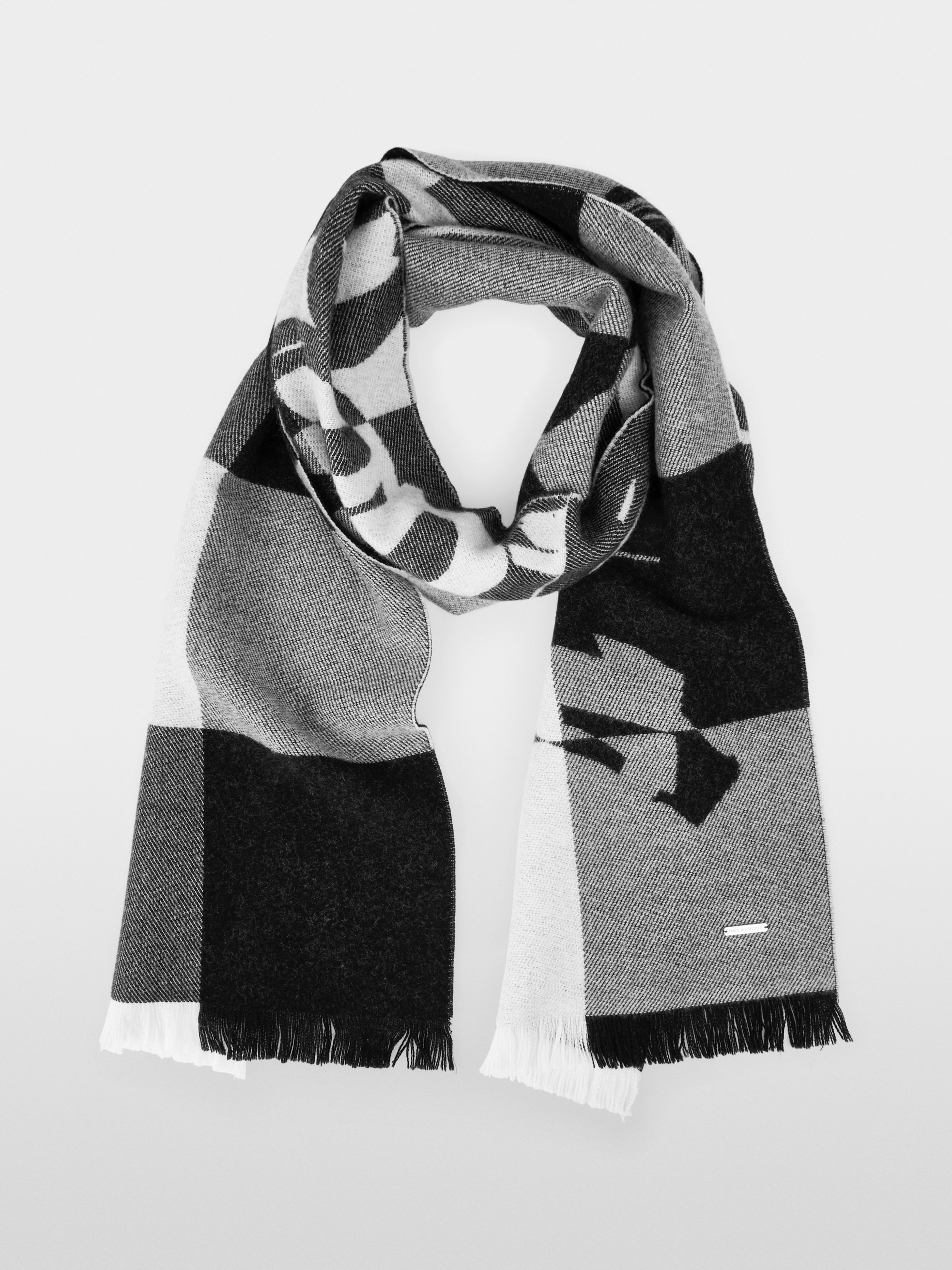 Soft wool scarf