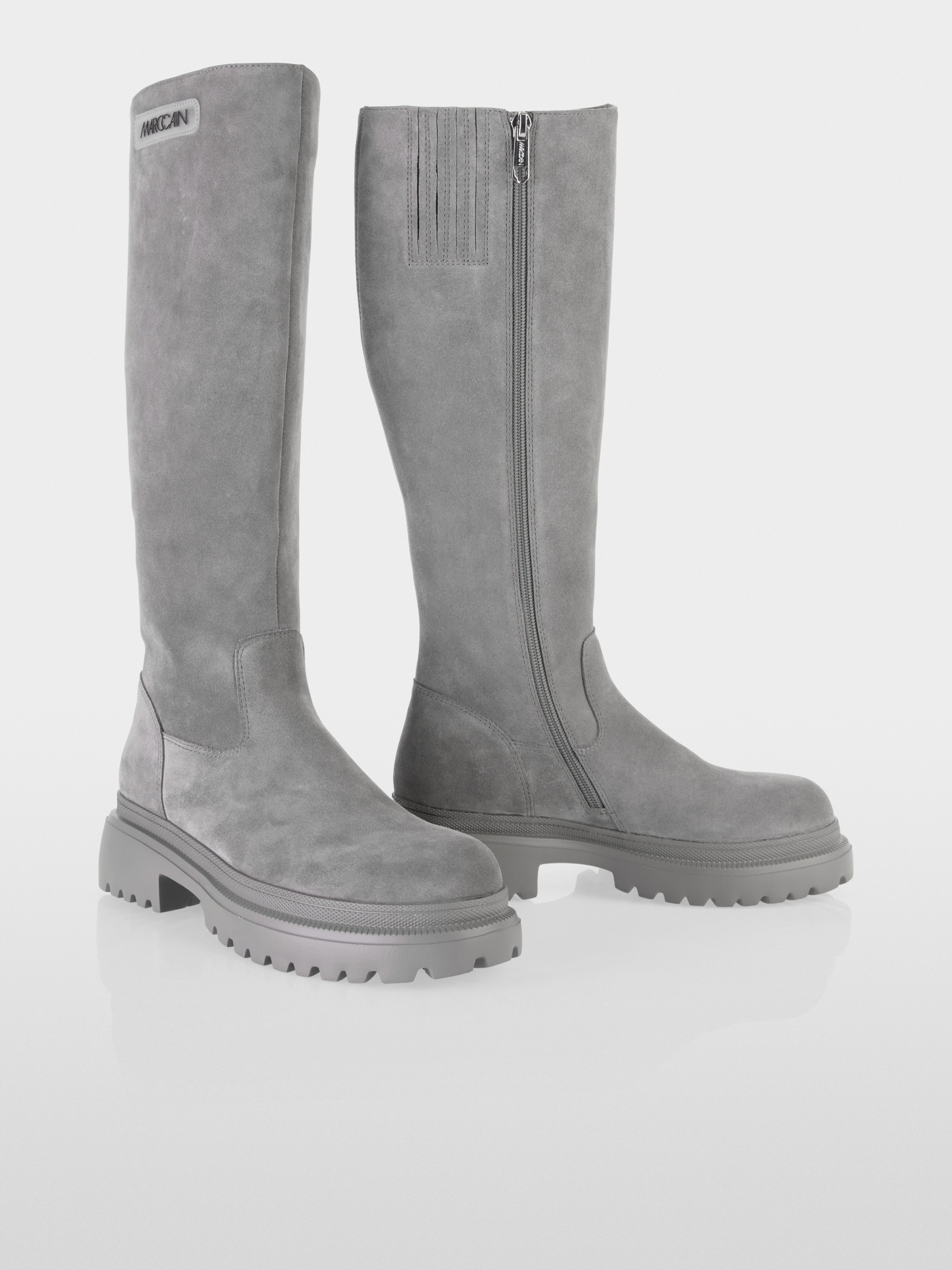 Hoher Stiefel aus Veloursleder