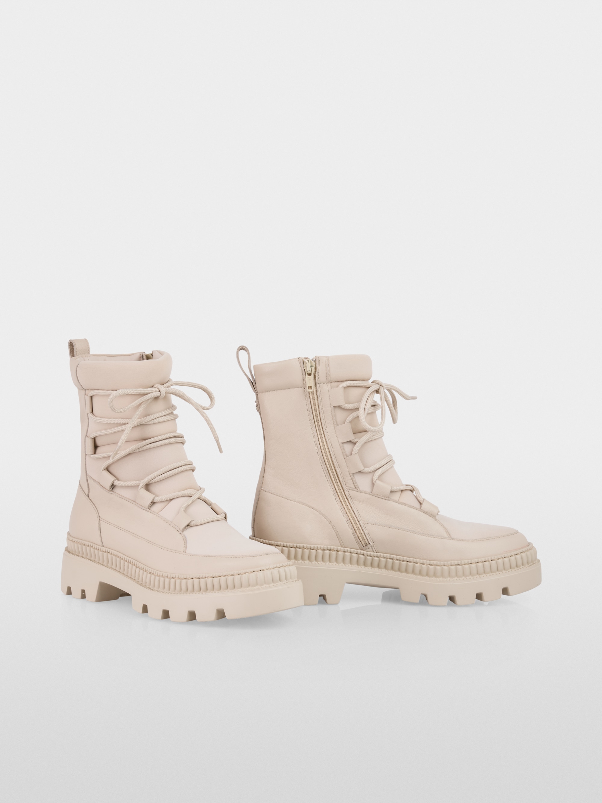 Stiefelette mit robuster Profilsohle