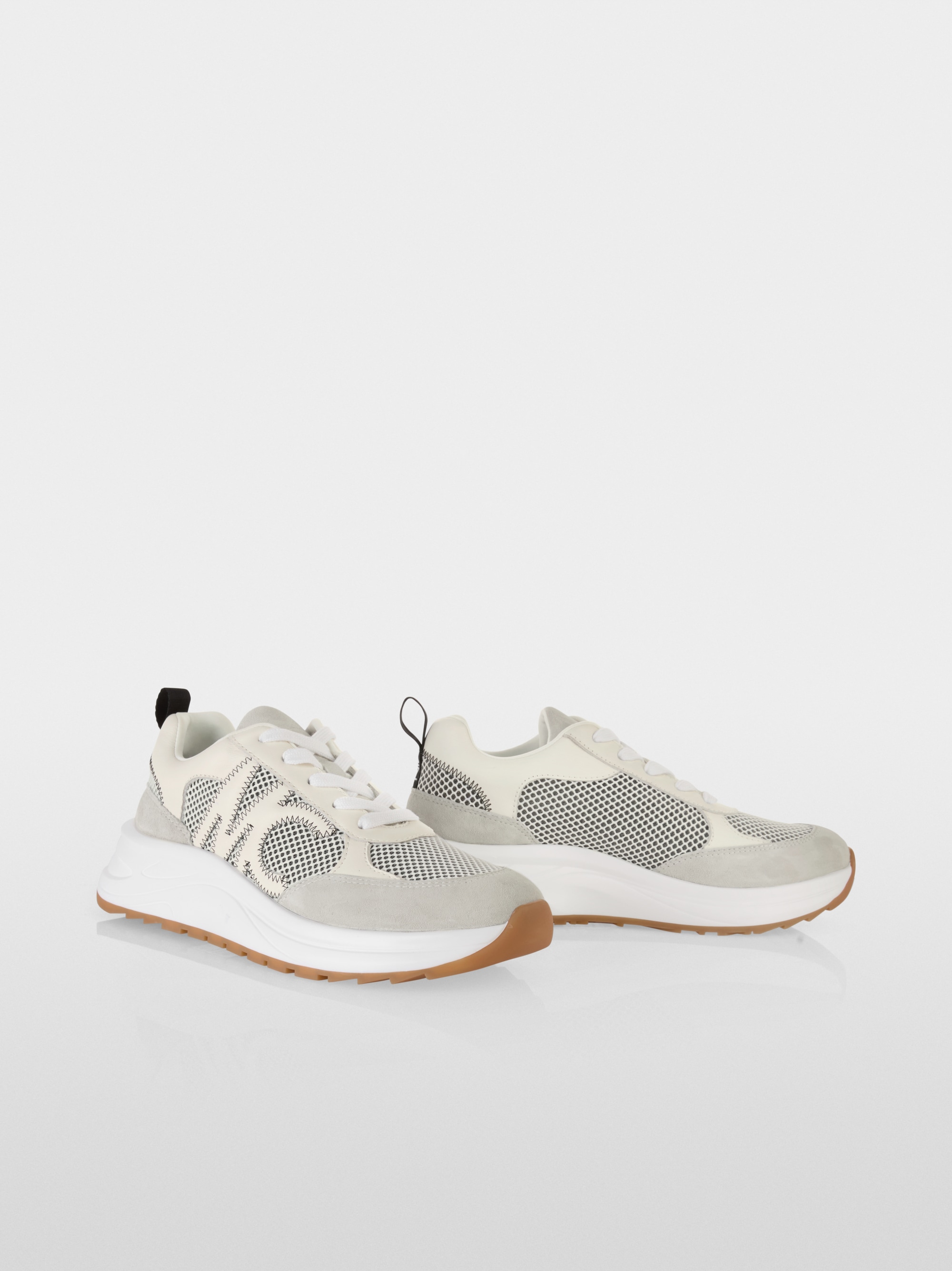 Sneaker aus Leder-Mix