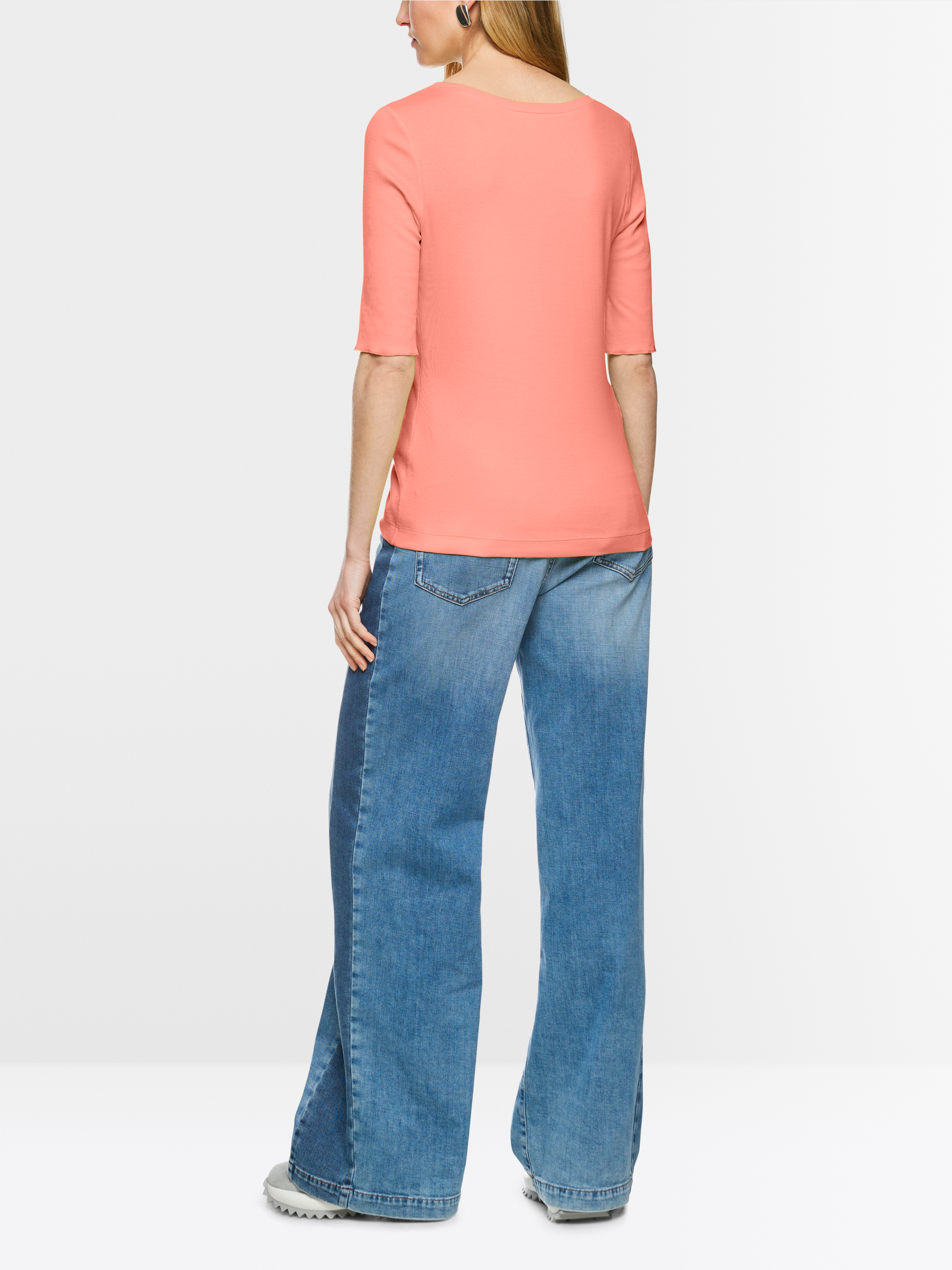 Slim-fit T-shirt with 3/4 sleeves