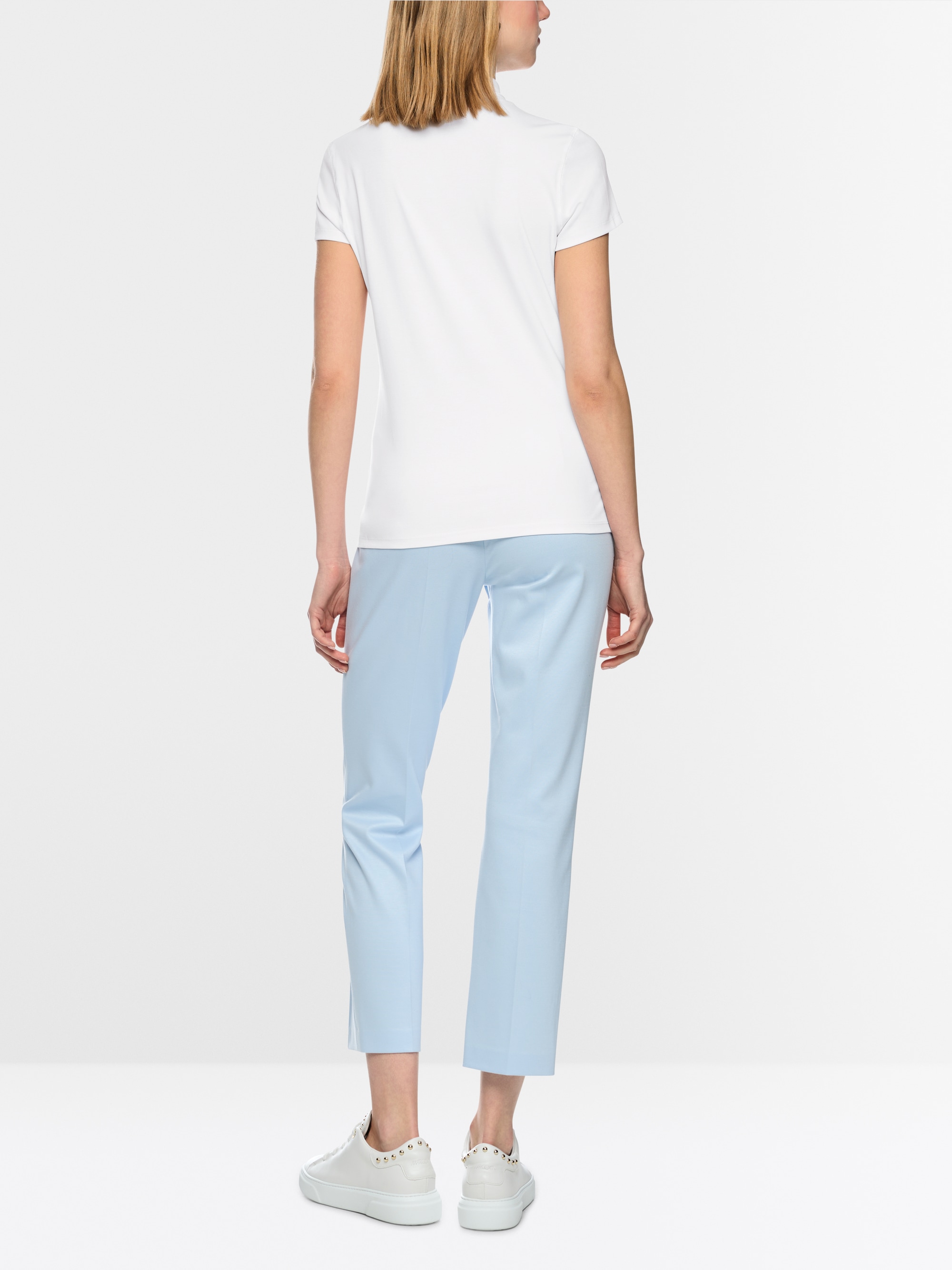 Plain T-shirt with short sleeves