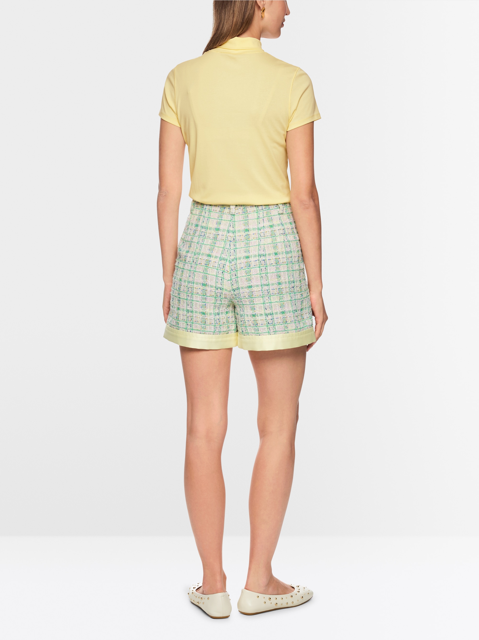 Plain T-shirt with short sleeves