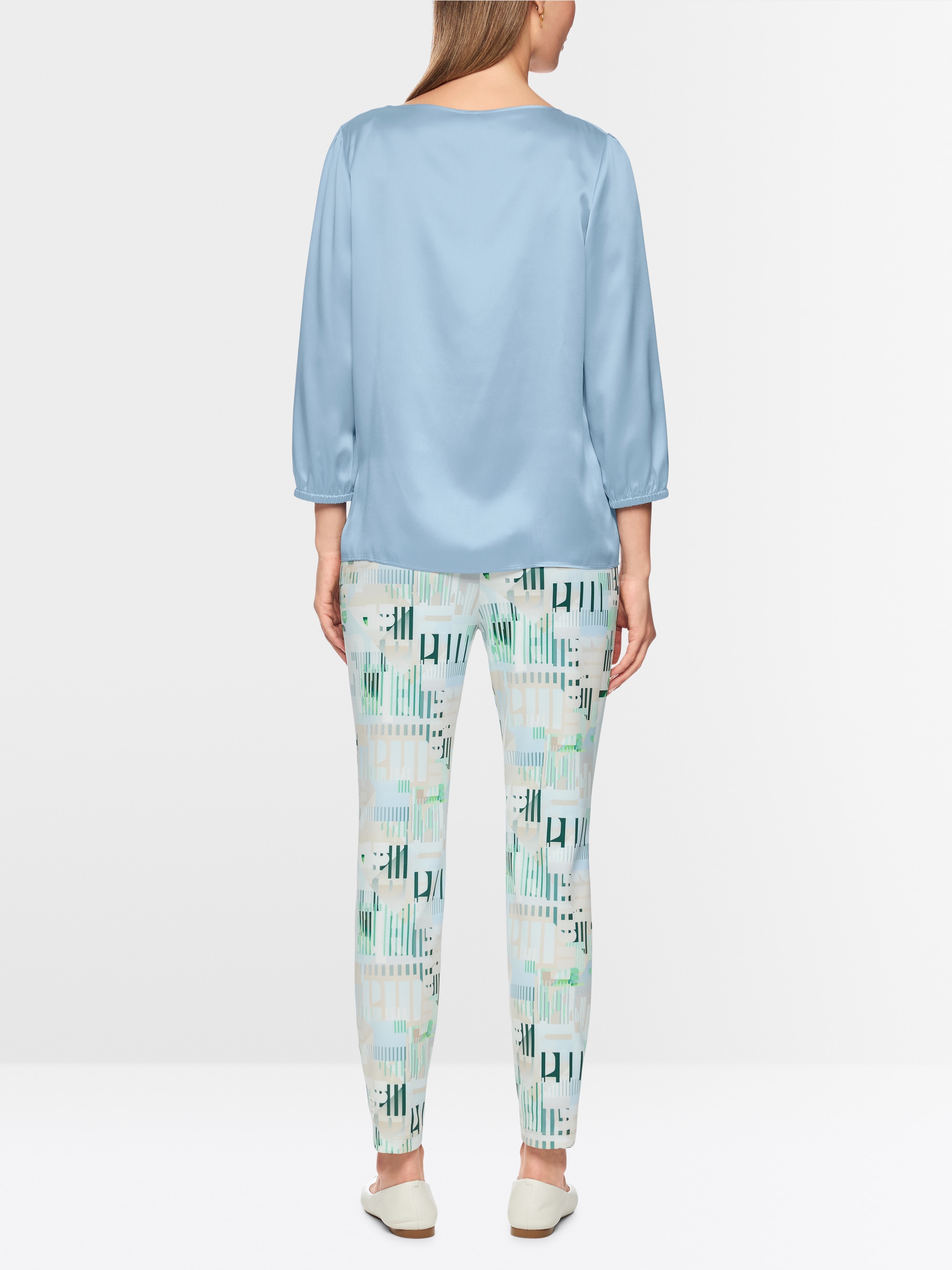 Vrouwelijke blouse van zuivere zijde