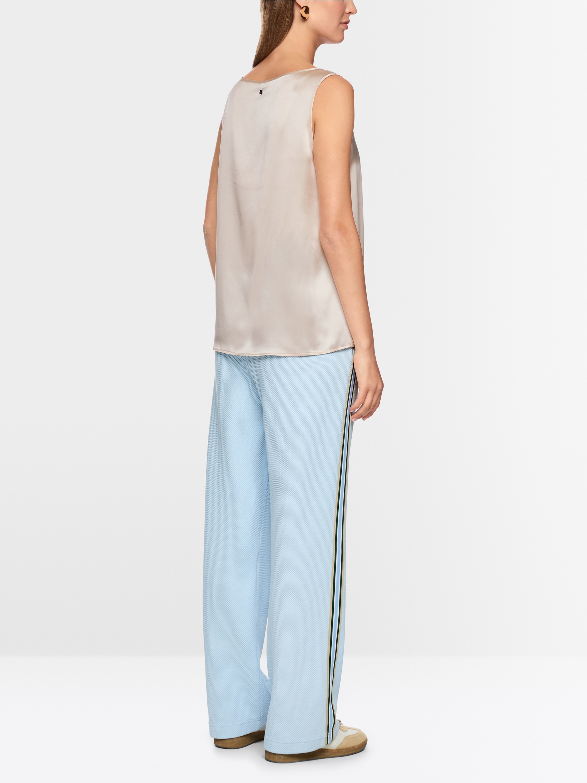 Zijden top met ronde hals